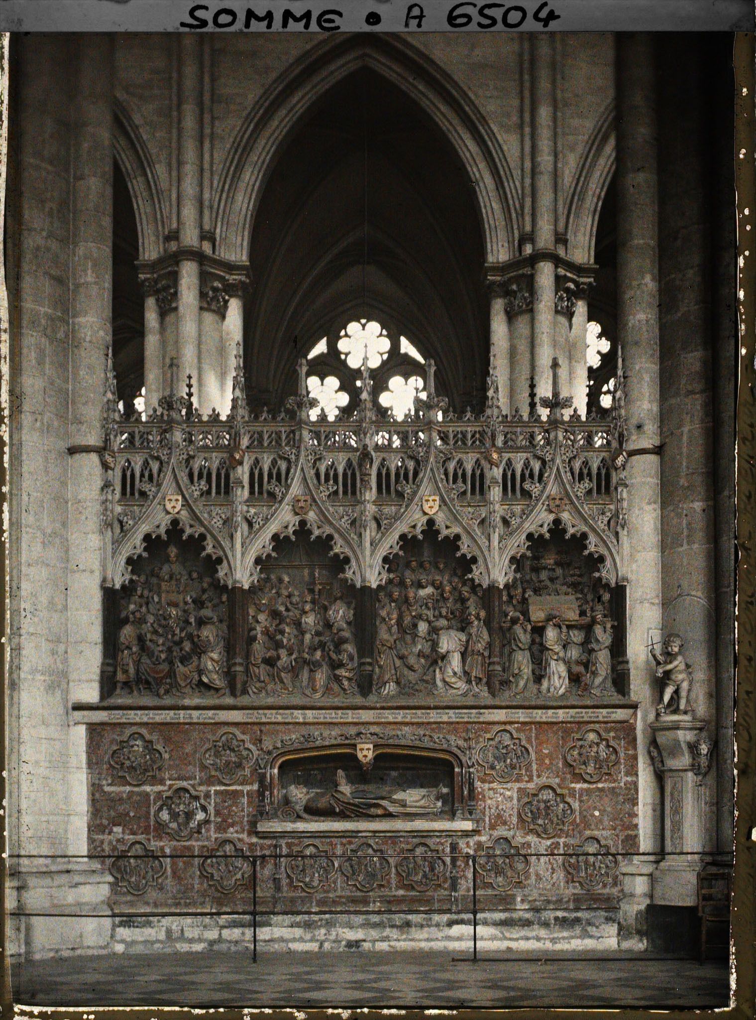 Image représentant France, Amiens, Enceinte du Choeur de la Cathédrale