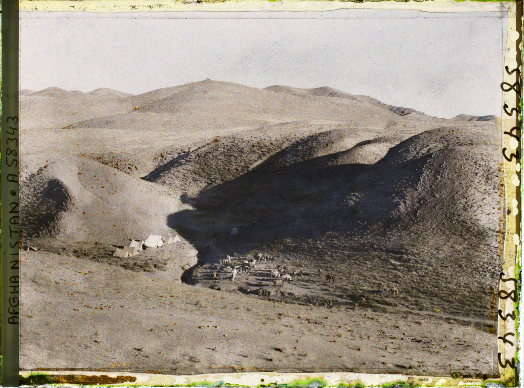 Image représentant Afghanistan, Padagi, Une vue sur les Mts Padagi et notre Campement