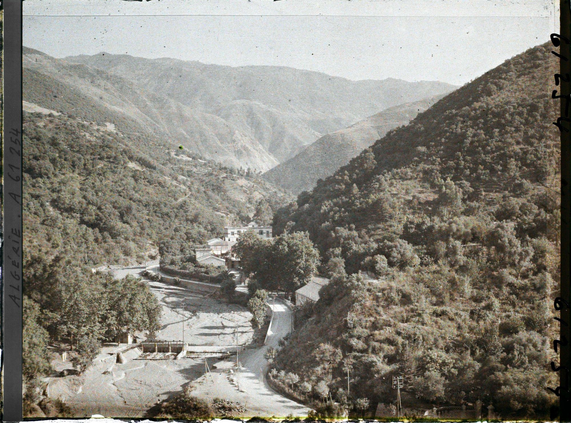Image représentant Les gorges de l'Oued-el-Kebir