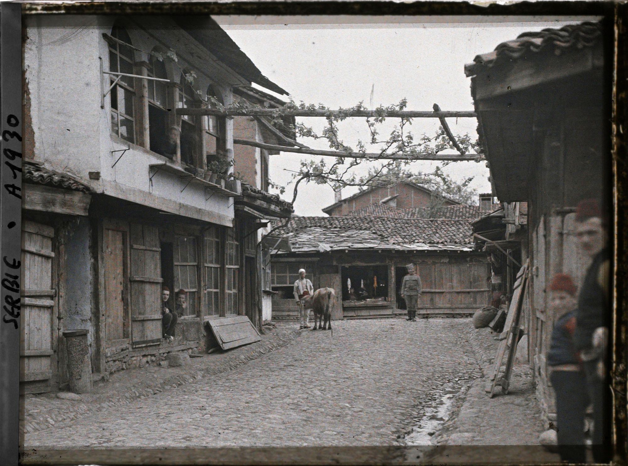 Image représentant Une rue bordée d'échoppes