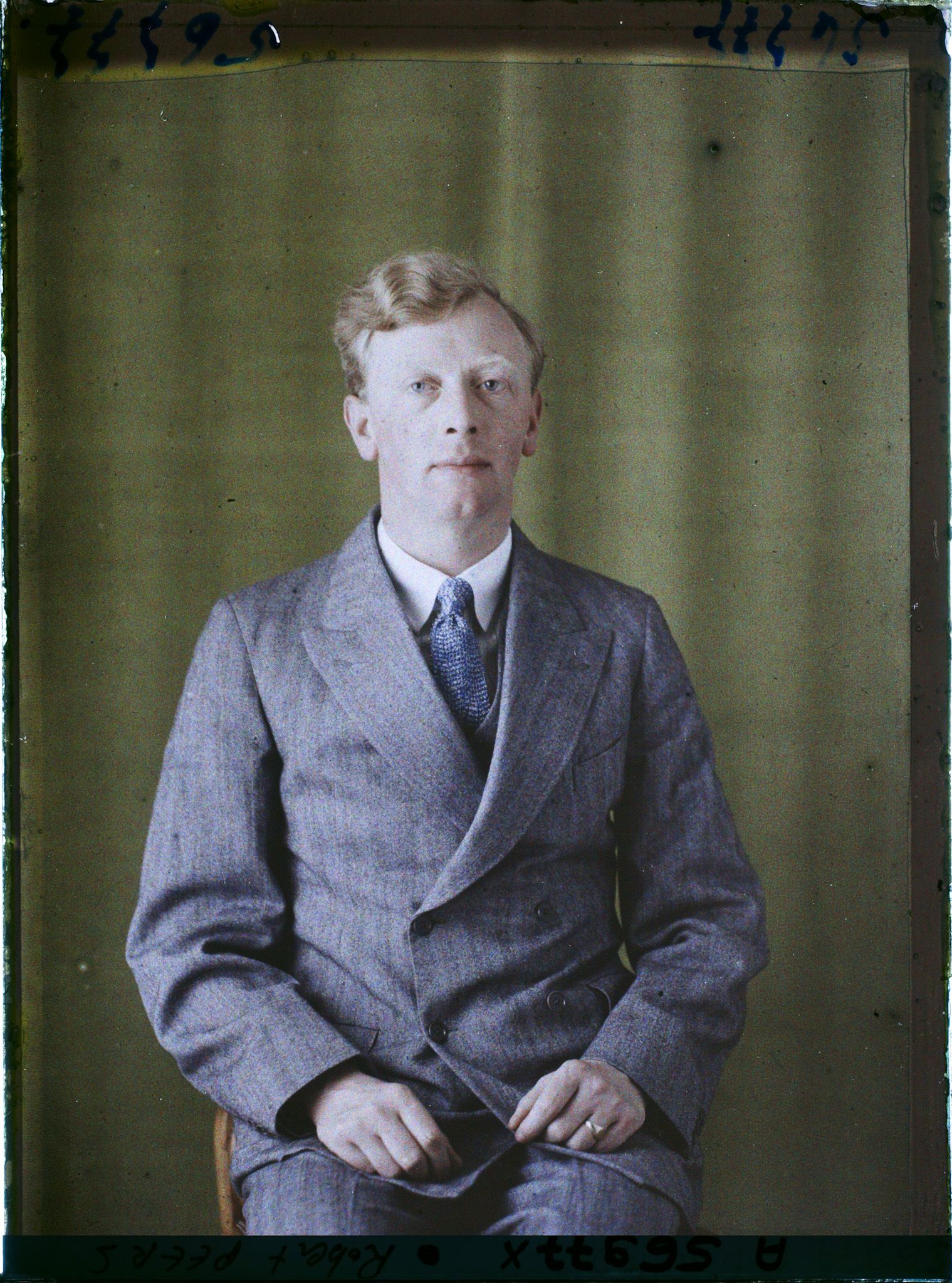 Image représentant Monsieur  https://musee-albert-kahn.s-museum.fr/home/NWQ2OTAwYzNmYjZlZTk1ZWQwODJmMjY4L2dlbmVyaWMtbm90aWNlLXRhYi9hdXRob3JpdHkvNjE3YTc5ZjVjZjhiODk2OGIzMzM3ZDIx/5d6900c3fb6ee95ed082f268/generic-notice-tab/authority/617a79ebcf8b8968b3337563 Robert Peers