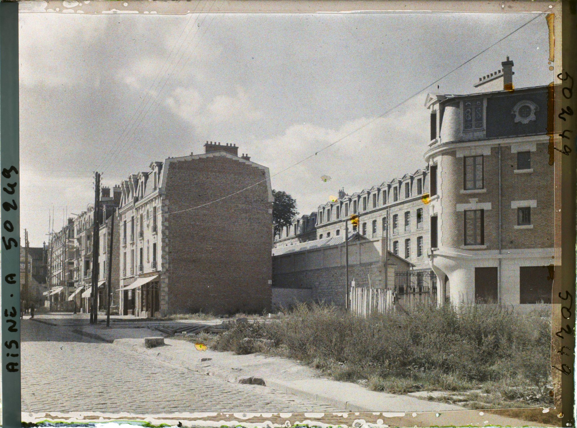 Image représentant France, Soissons, Le Lycée vu des Coin des rues du Collège et Botton