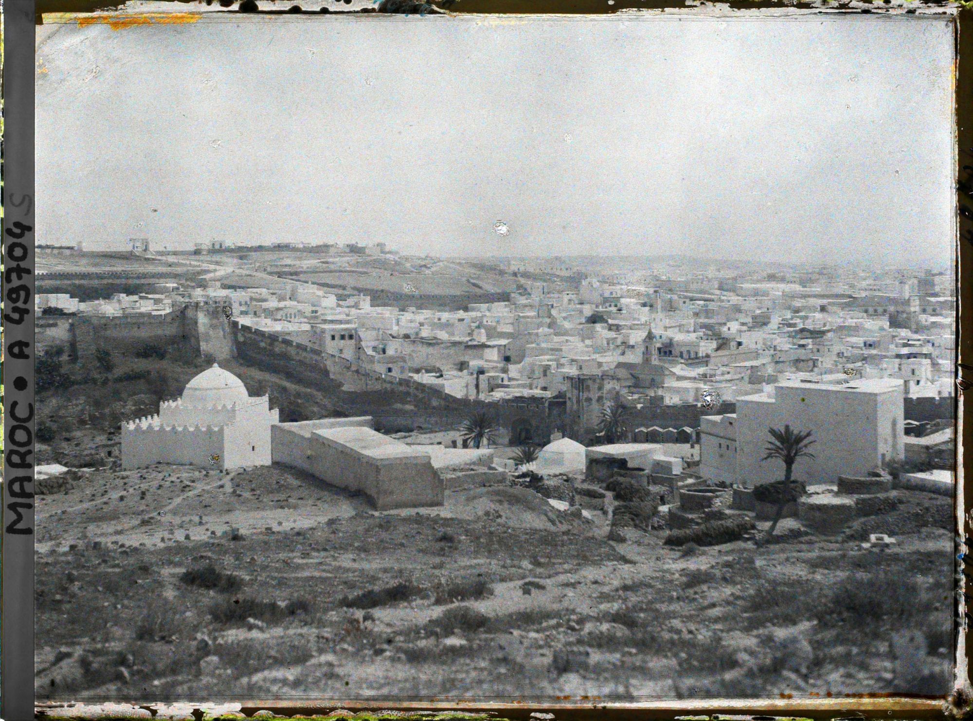 Image représentant Vue de la ville depuis le cimetière musulman