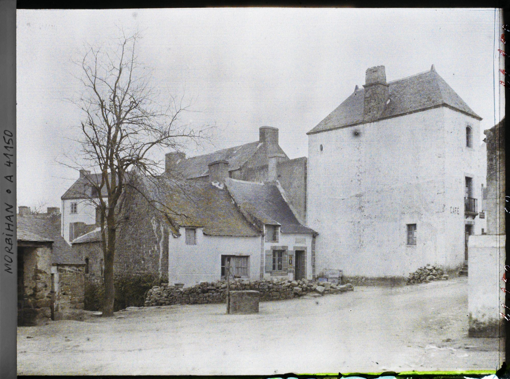 Image représentant Maisons de Port-Navalo près du port