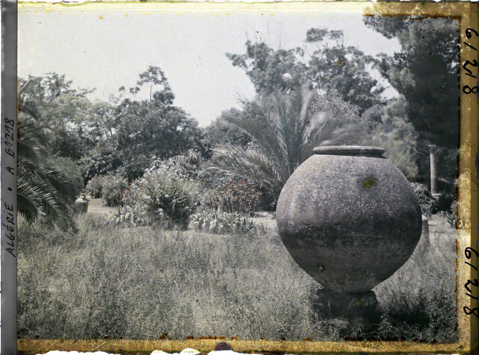 Image représentant Une grande jarre romaine