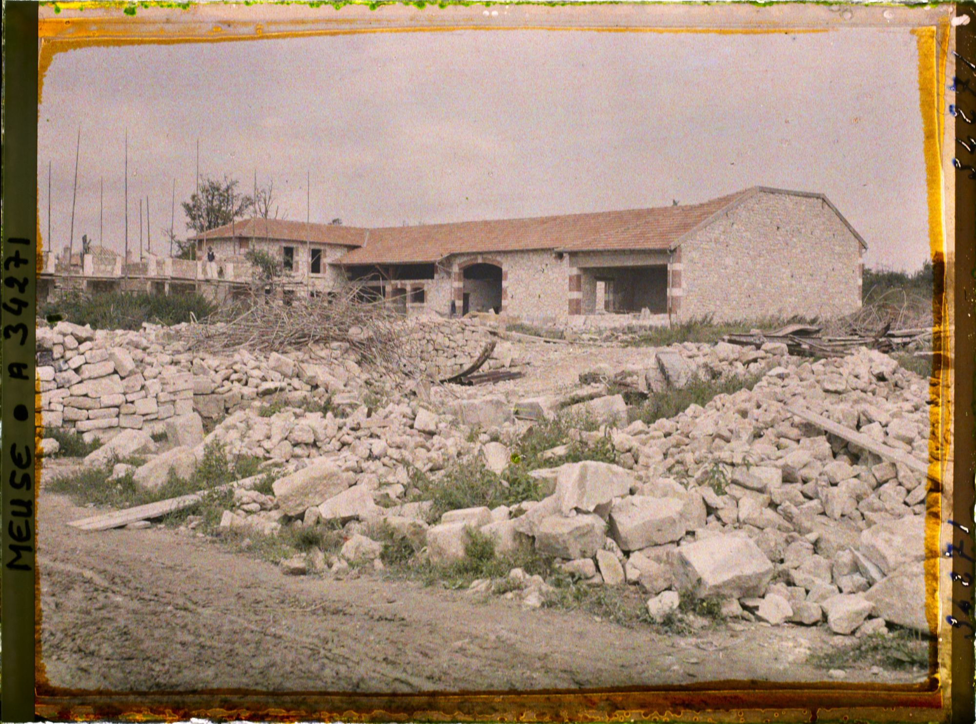 Image représentant France, Fresnes en Woëvre, Reconstruction rue de Metz