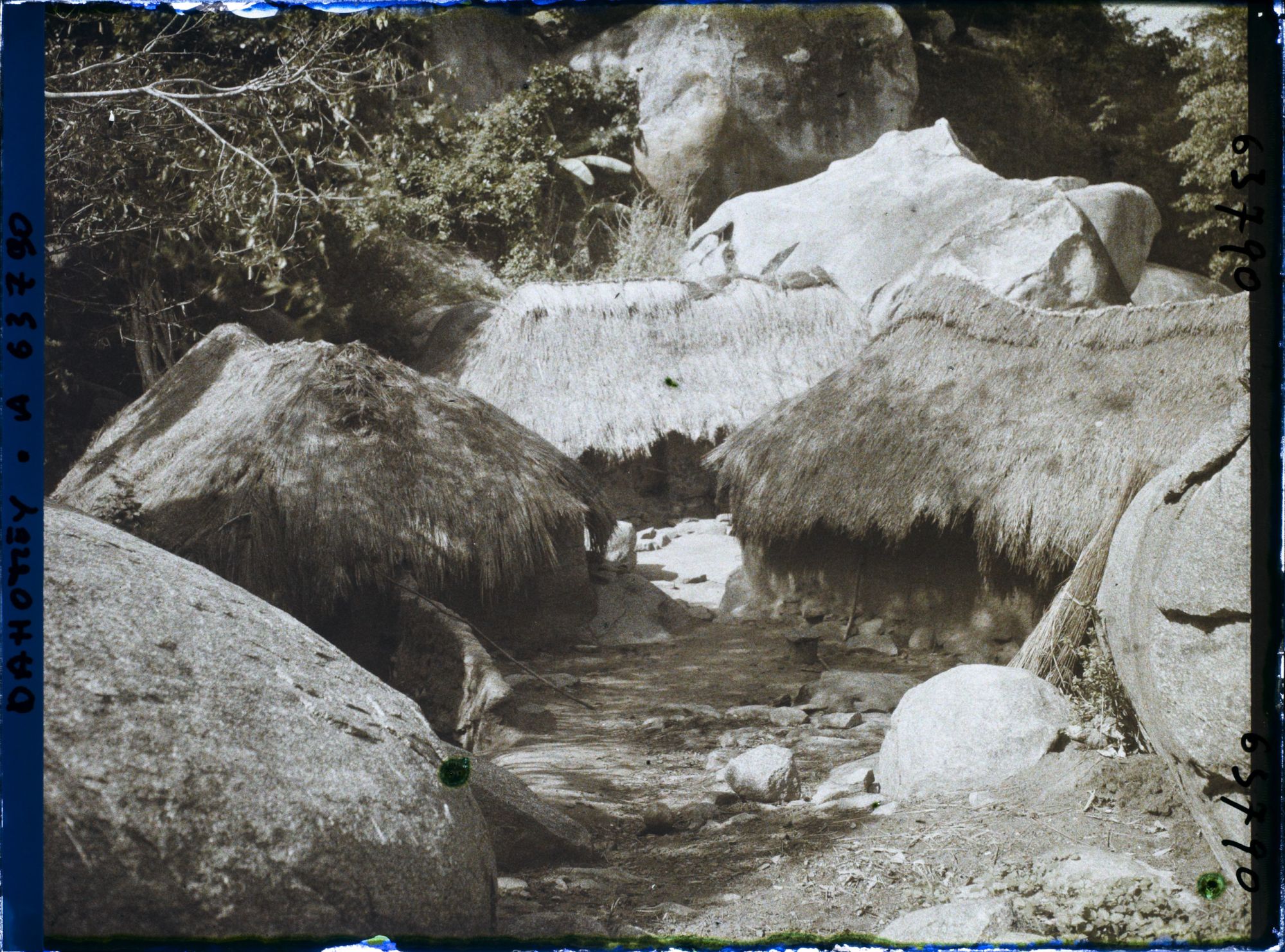 Image représentant Cases au sommet de la montagne
