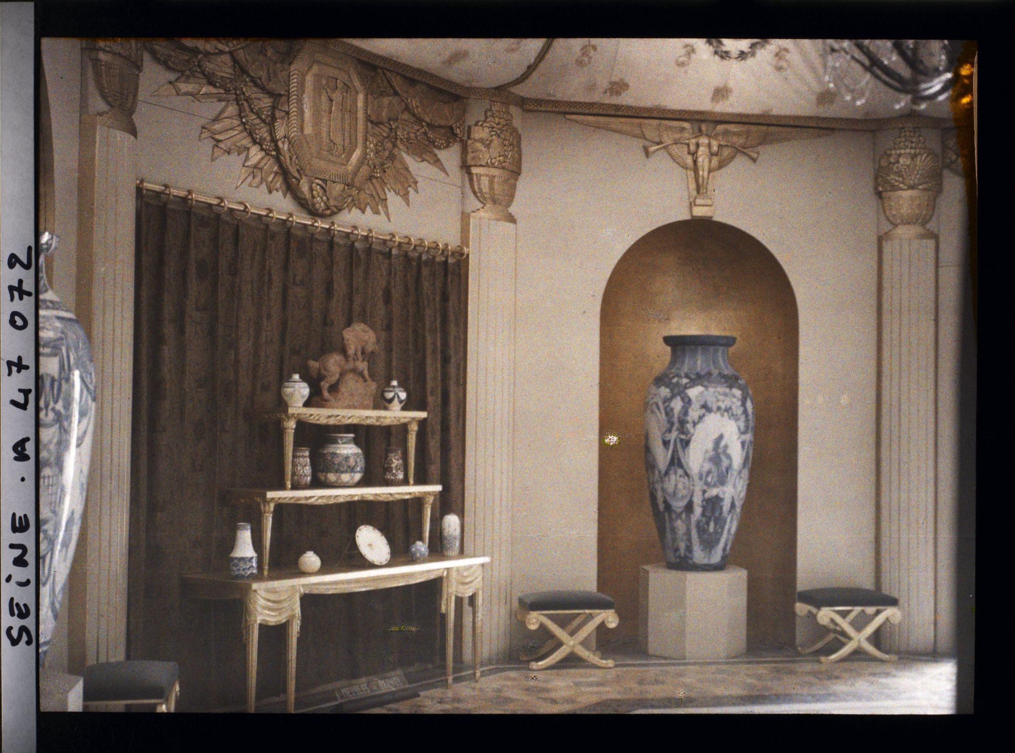 Image représentant L'Exposition des arts décoratifs, Manufacture Nationale de Sèvres, Salon d'honneur, J.-L. Jaulmes