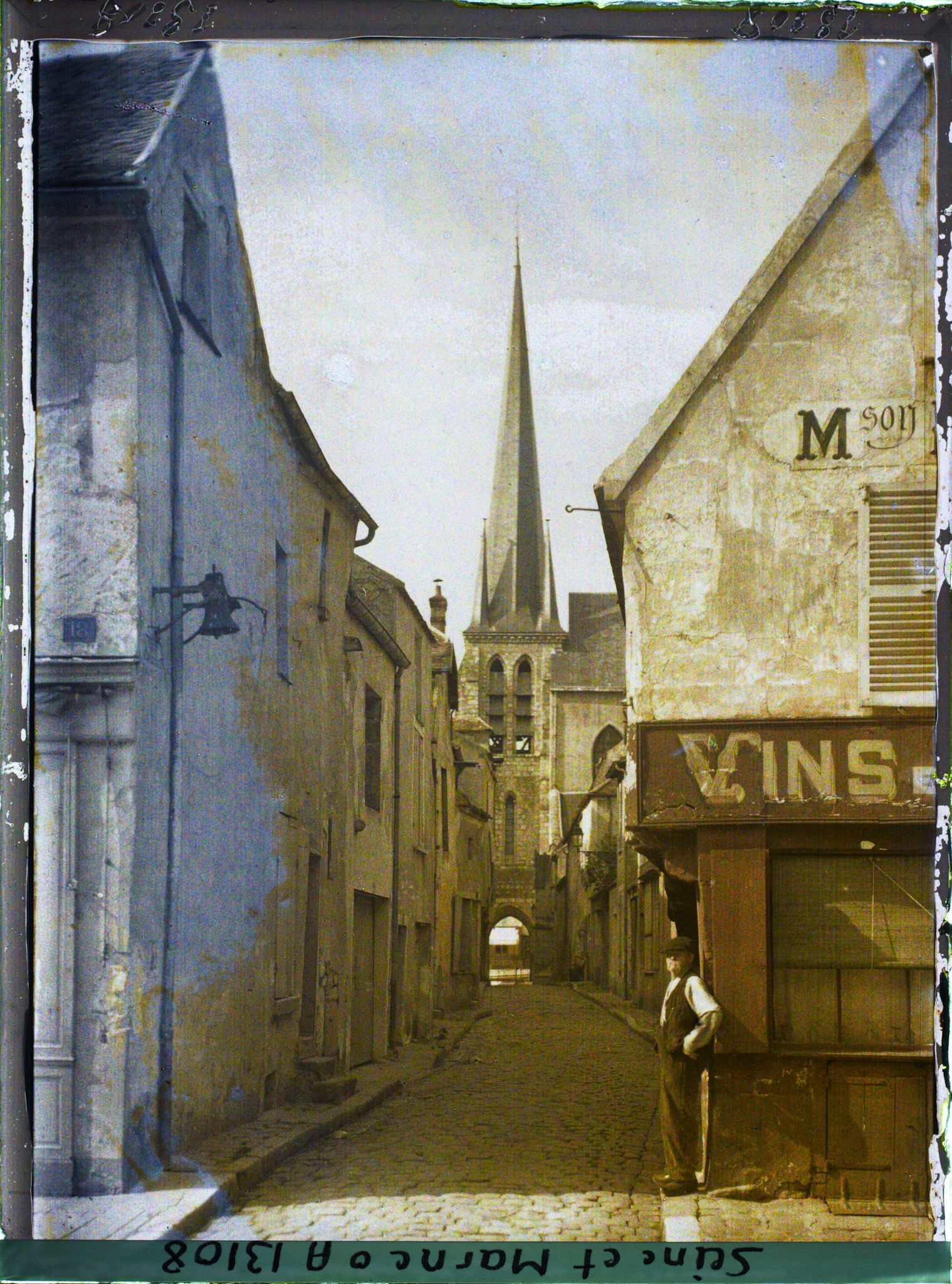 Image représentant France, Nemours, La Rue du Prieuré, Vieilles Maisons