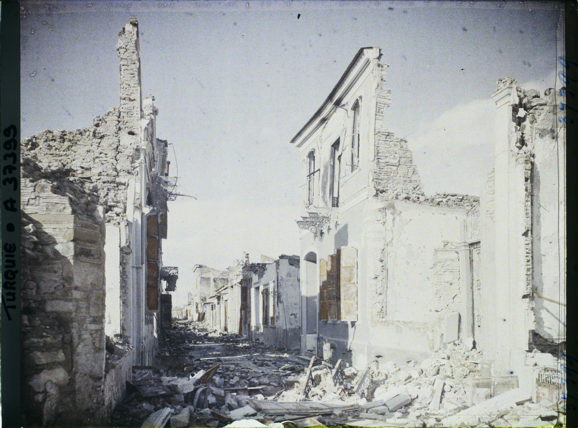 Image représentant Turquie, Smyrne, Incendie de Smyrne en Septe 1922, Quartier Arménien, Rue Rechidien