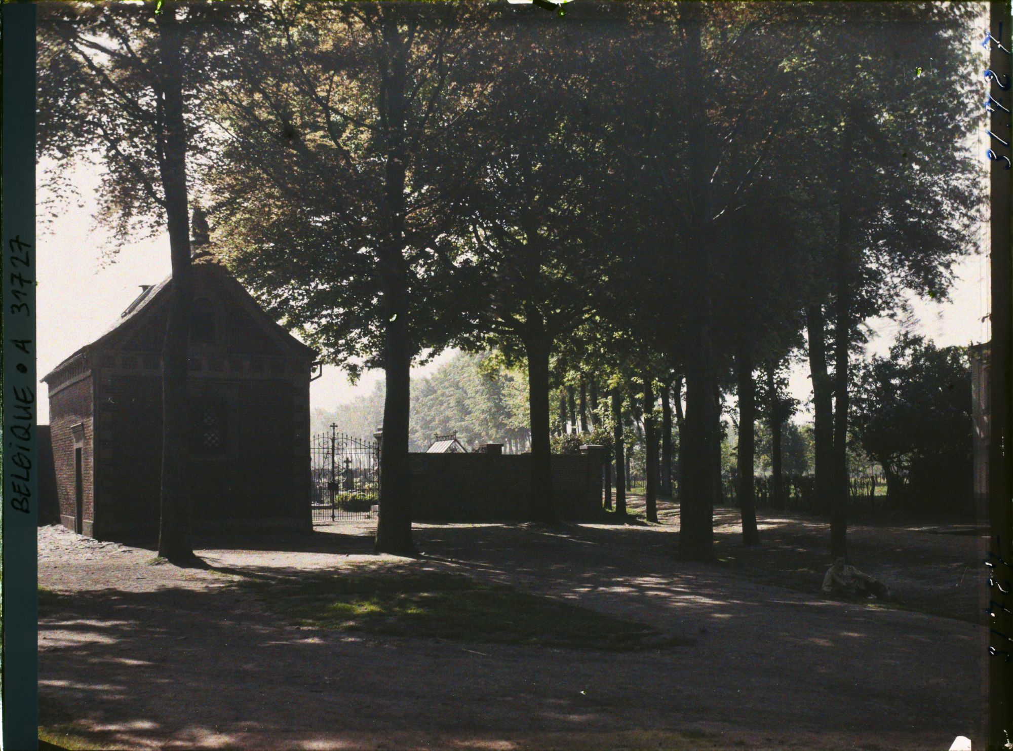 Image représentant Belgique, Visé, Contre jour sur la Chapelle de Notre Dame de Lorette