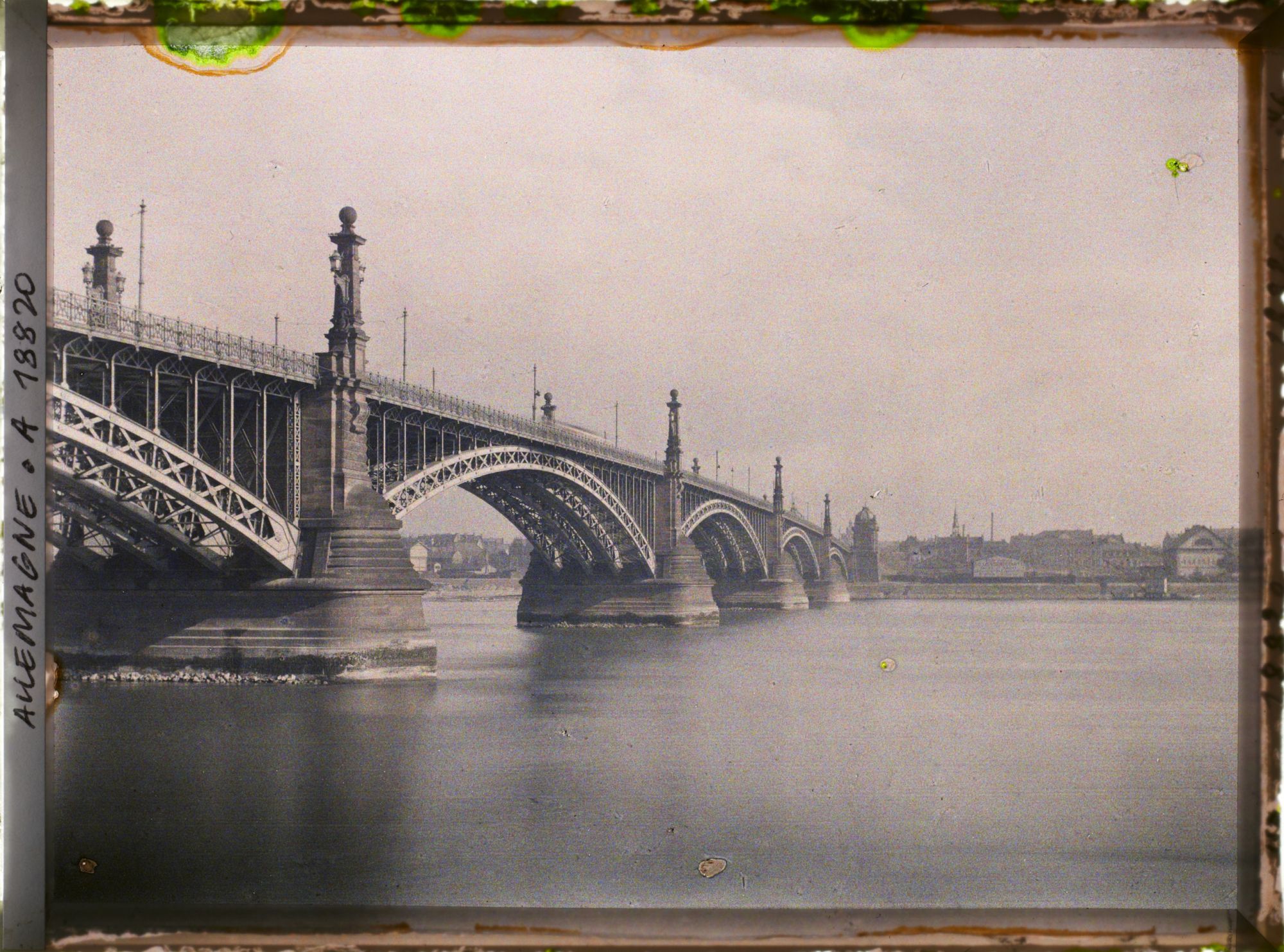 Image représentant Mayence, Le Pont s/ le Rhin