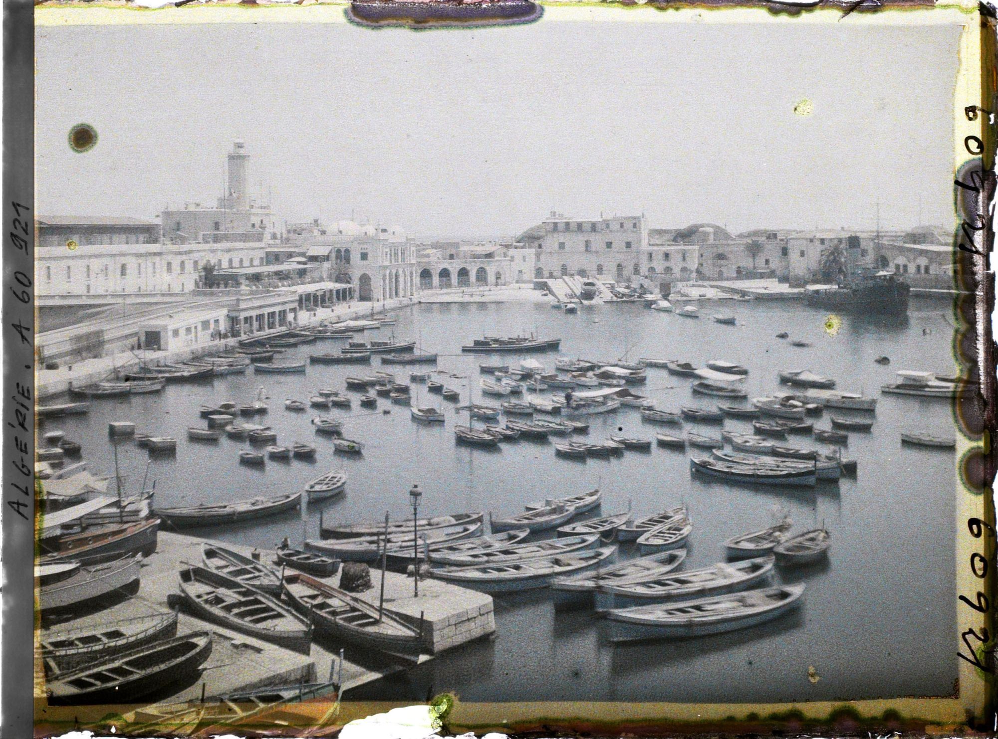 Image représentant L'Amirauté vue des quais