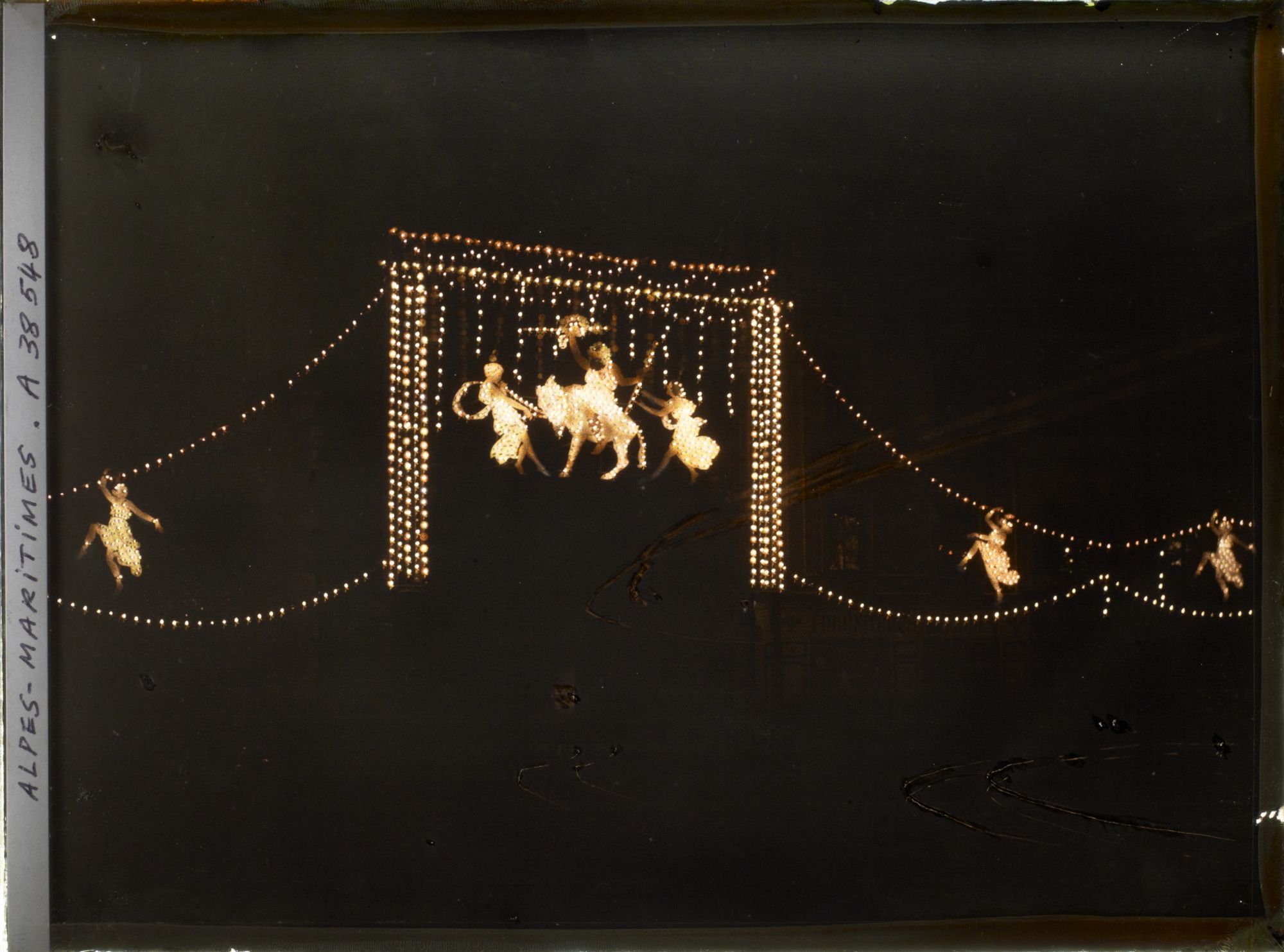 Image représentant Les illuminations de la place Masséna