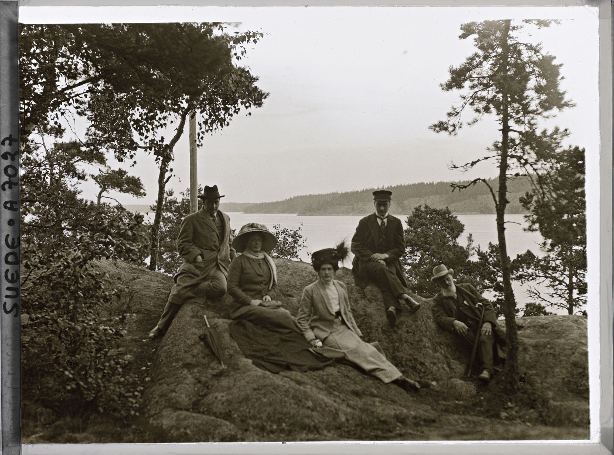 Image représentant Johan-Henrik Palme accompagné de membres de sa famille