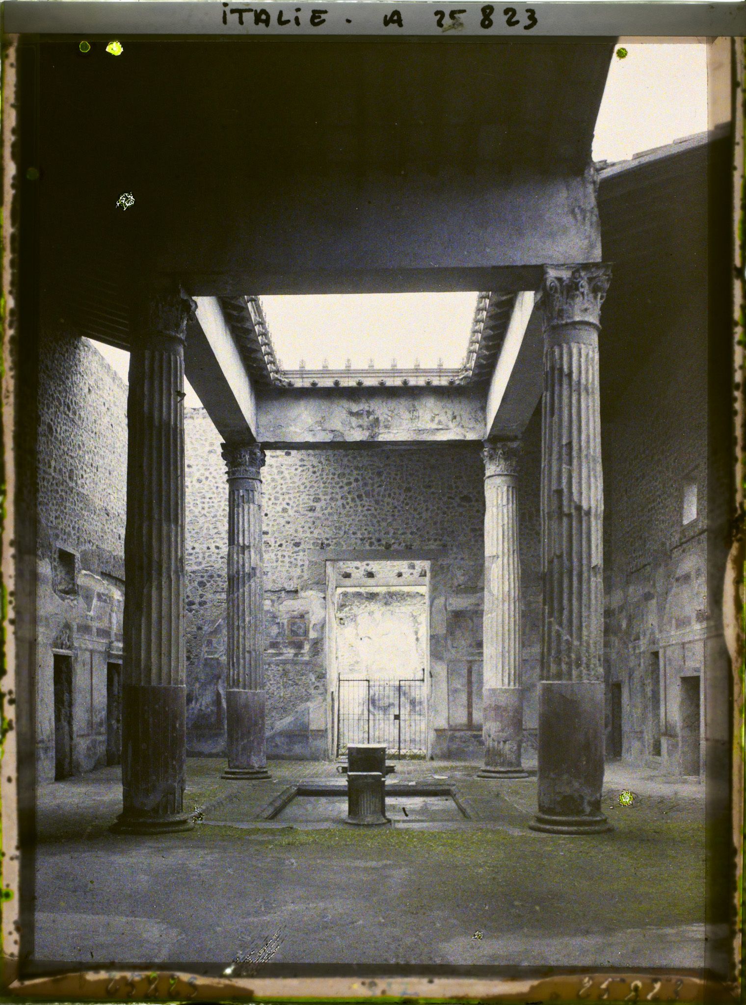 Image représentant Entrée de la maison des noces d'argent