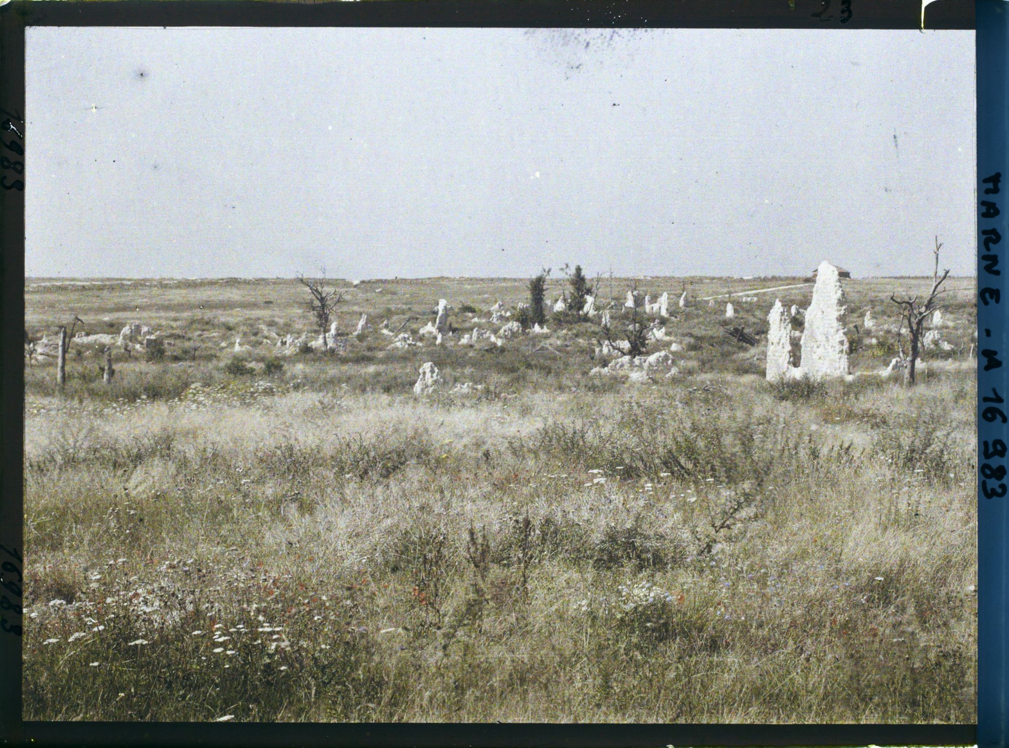 Image représentant France, Mauroy, Ce qui reste du Village