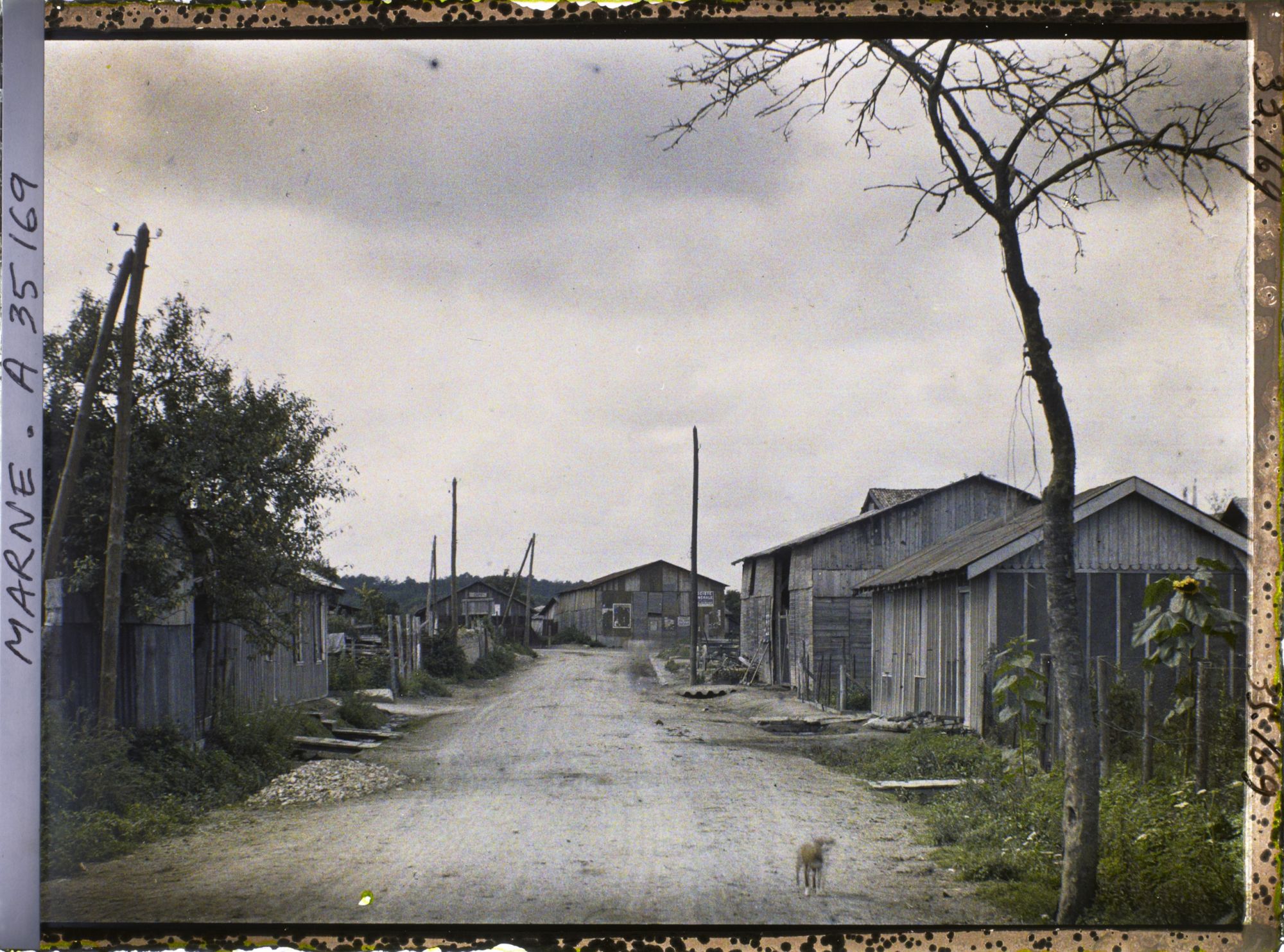 Image représentant France, Vienne la Ville, Entrée de Vienne la Ville par la même route