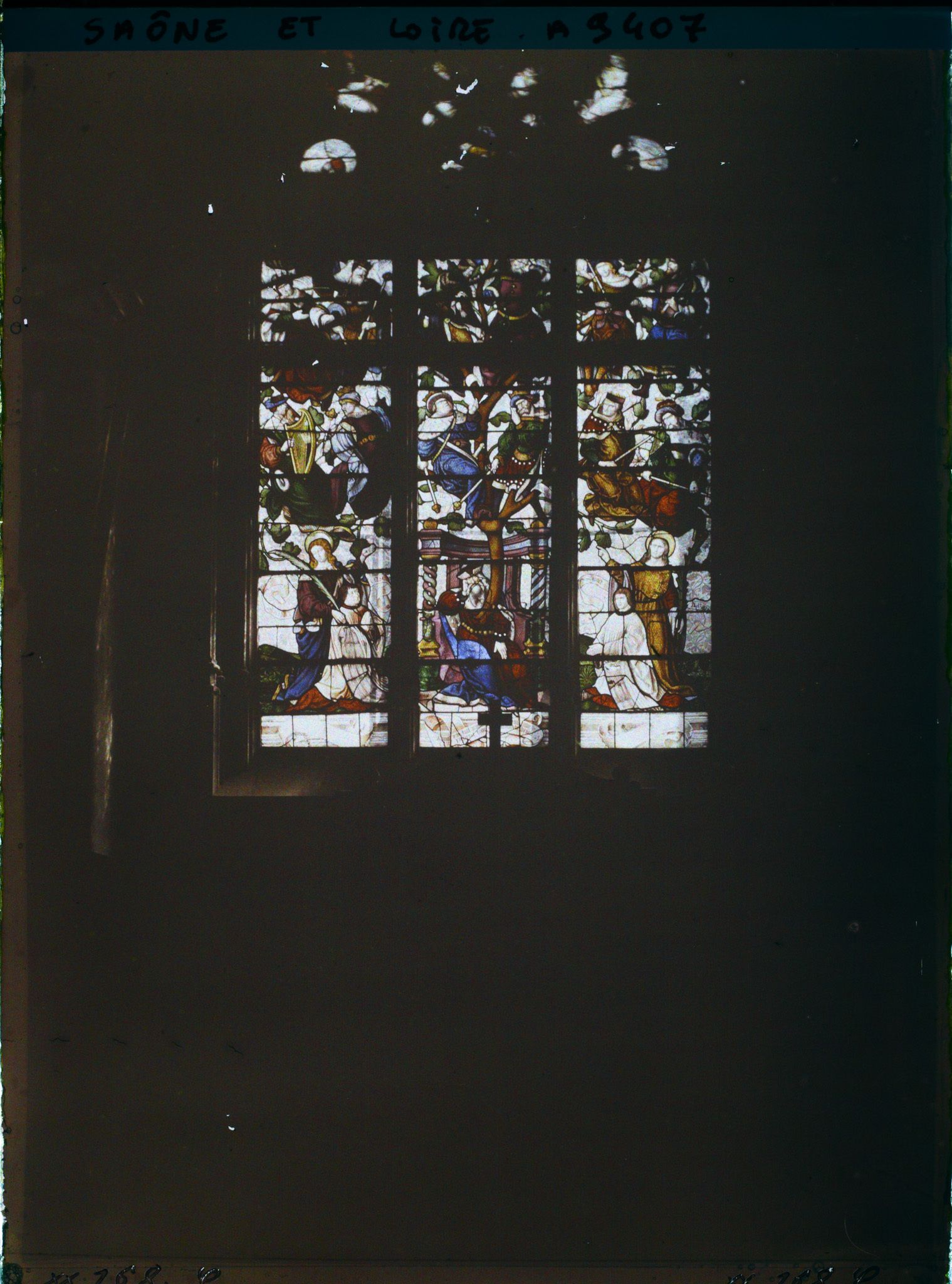 Image représentant Cathédrale Saint-Lazare, le vitrail de l'arbre de Jessé