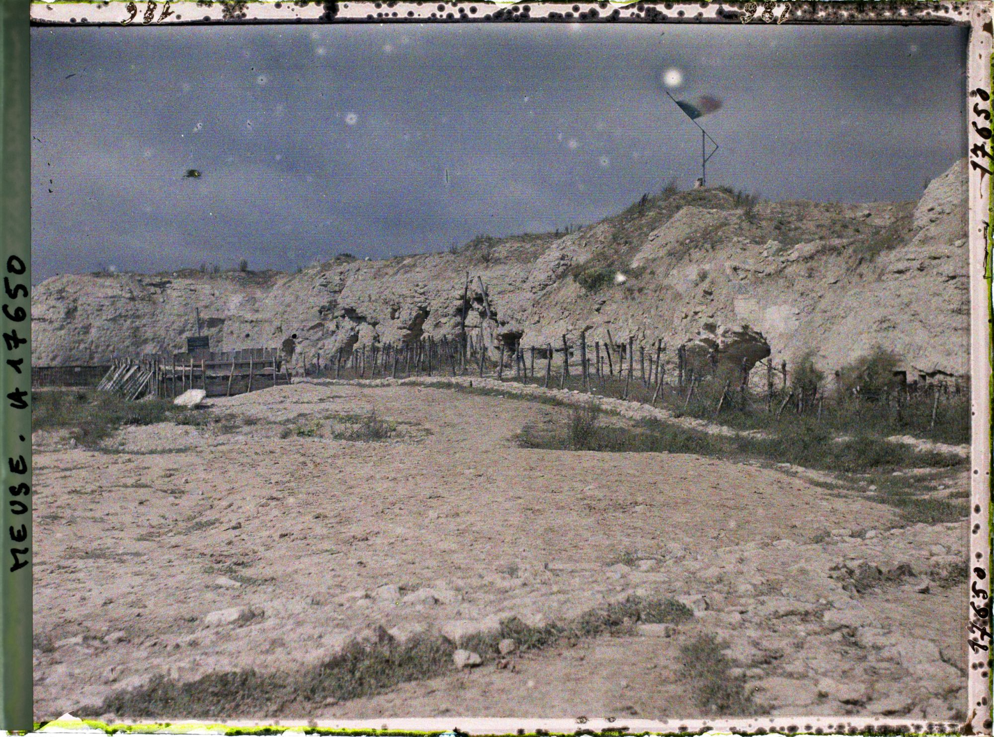 Image représentant France, Fort de Douaumont, Le mur du fort