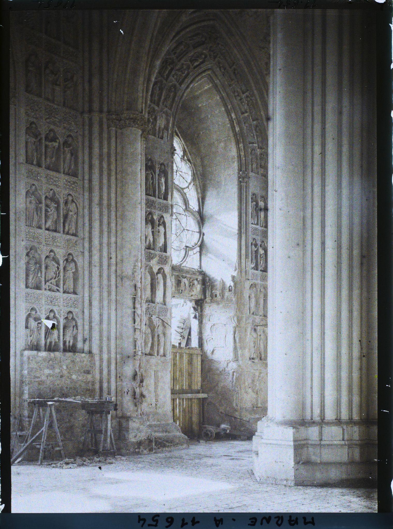 Image représentant France, Reims, Cathédrale, ensemble du Porche gauche