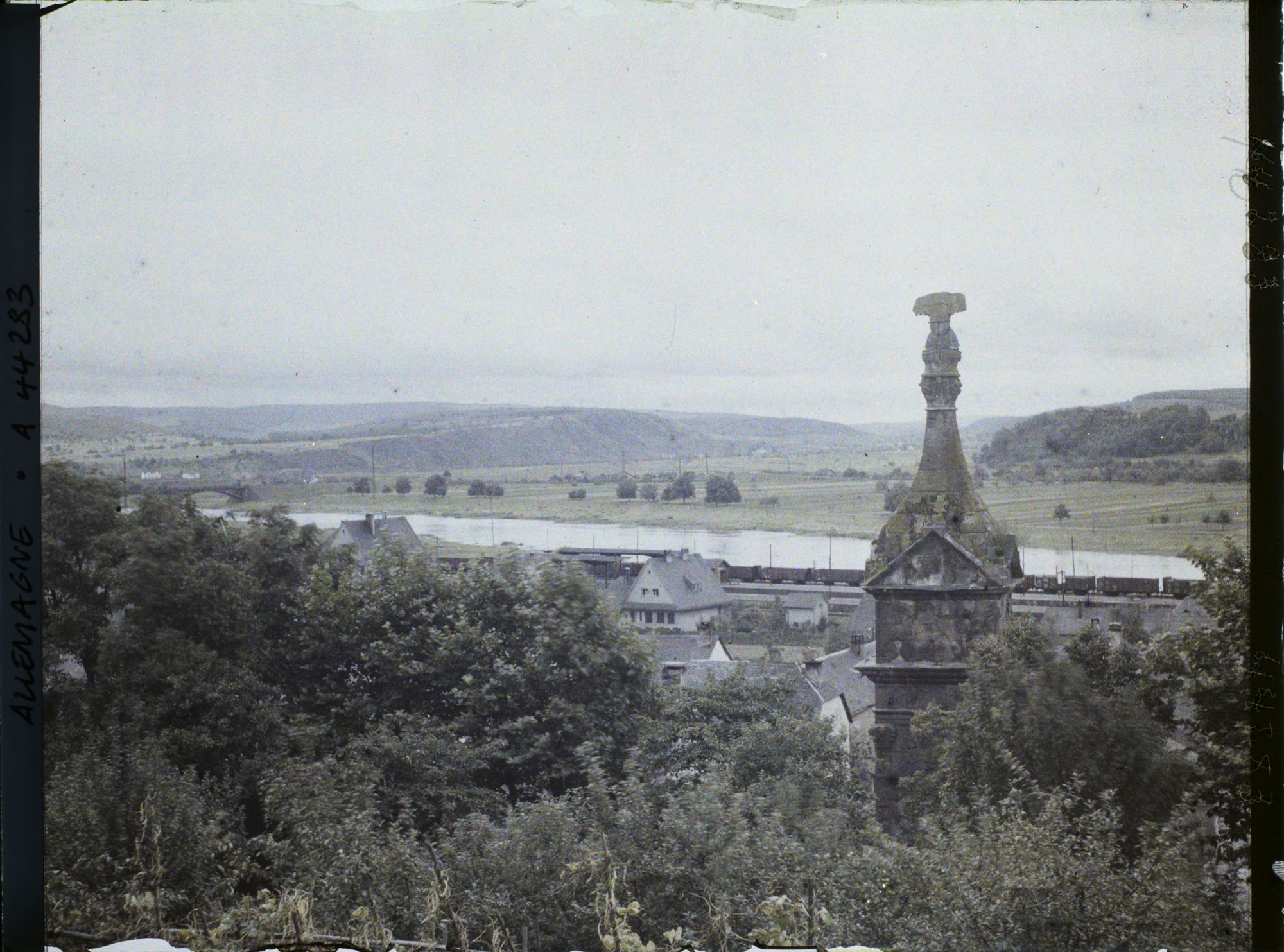 Image représentant Allemagne, Igel (Moselle), Le Mont Romain et Vallée de la Moselle