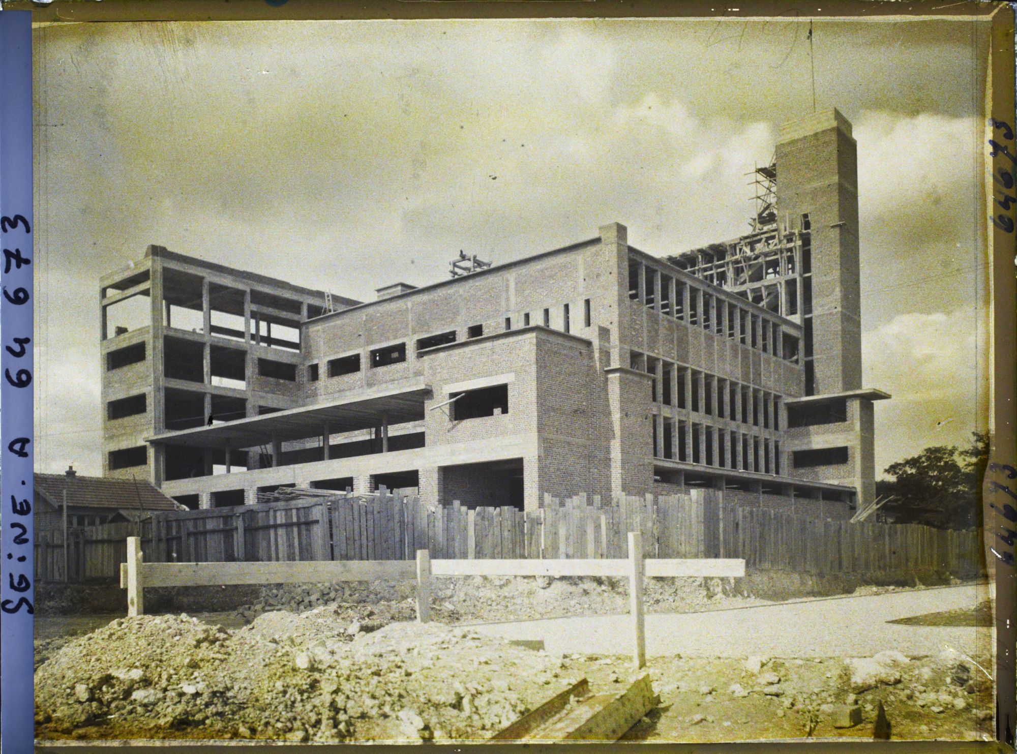 Image représentant La cité universitaire, la construction du pavillon néerlandais