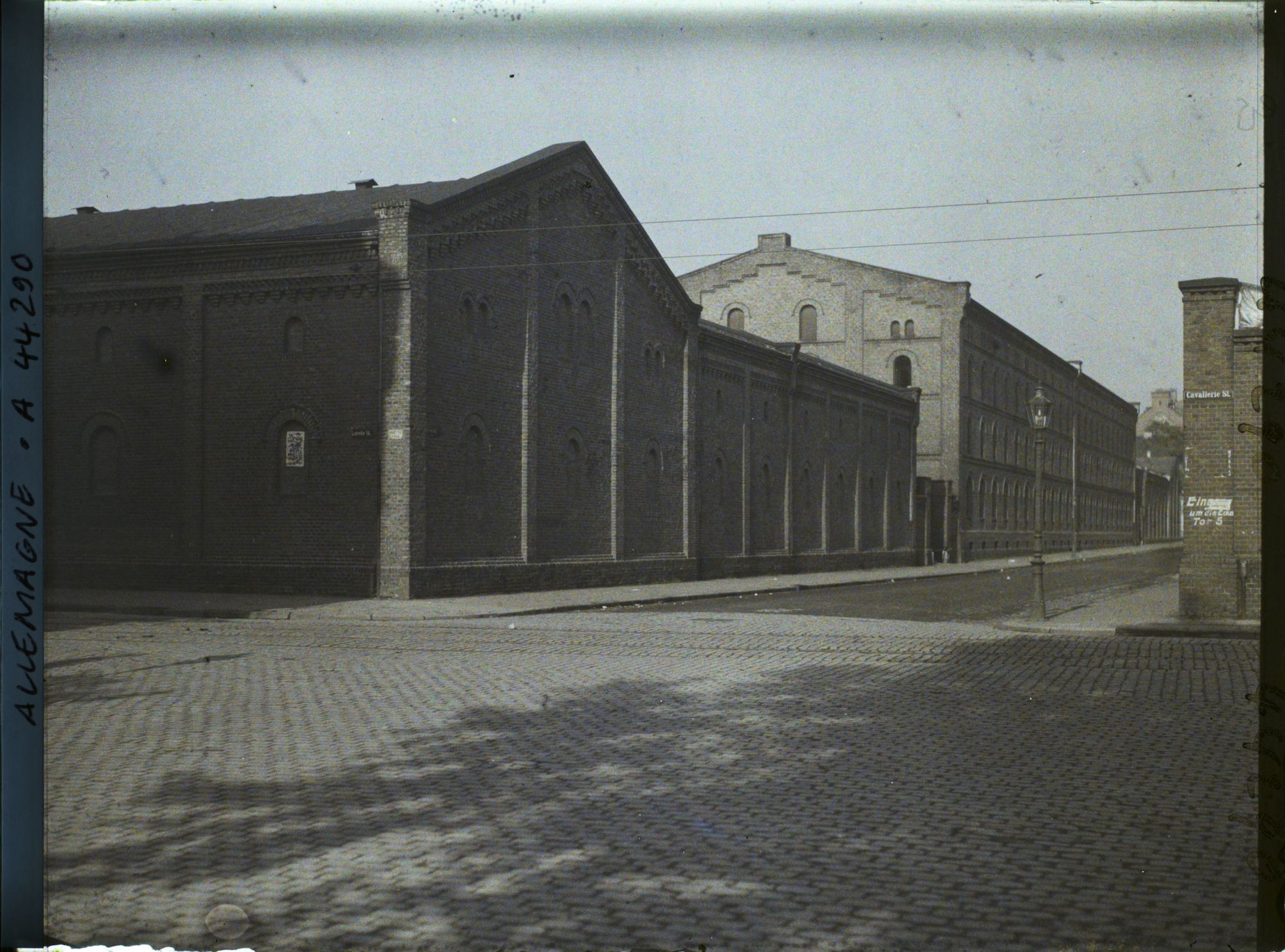 Image représentant Allemagne, Düsseldorf, Bt des Subces militaires