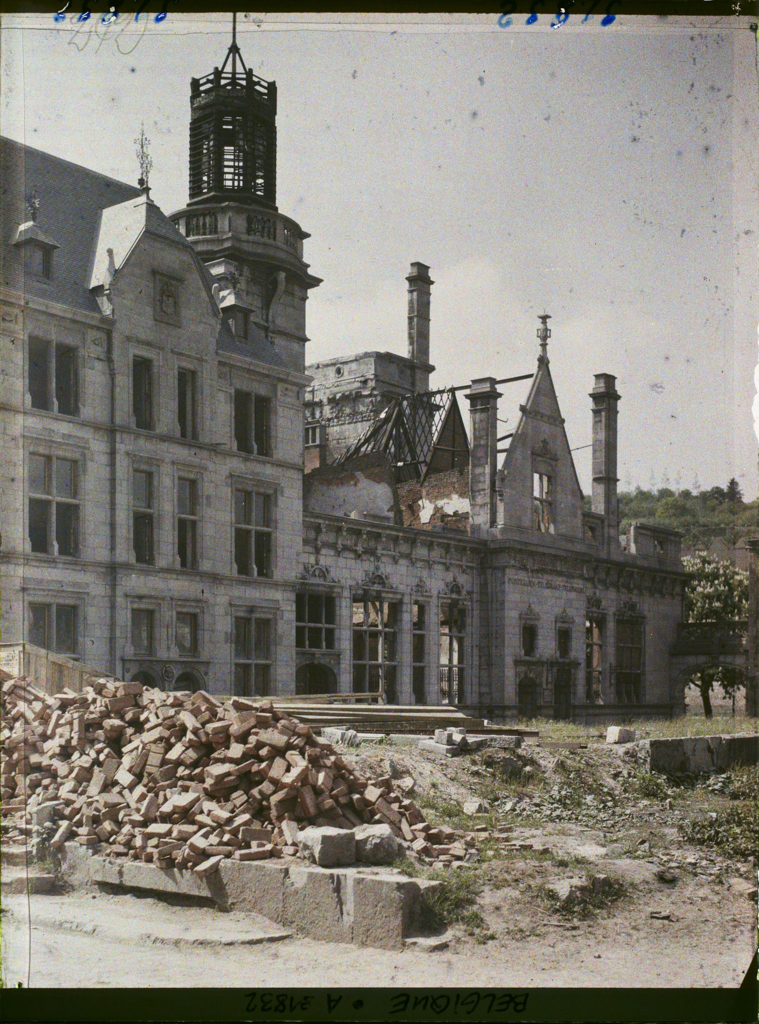Image représentant Belgique, Dinant, Ruines de l'Hôtel de Ville
