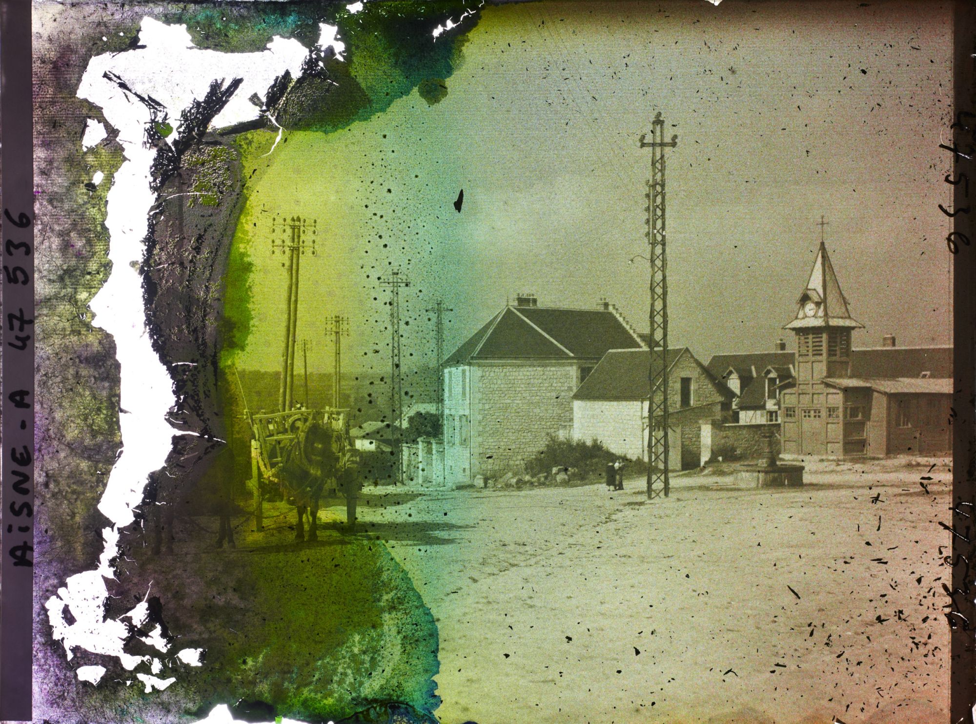 Image représentant France, Margival, Place de l'Eglise