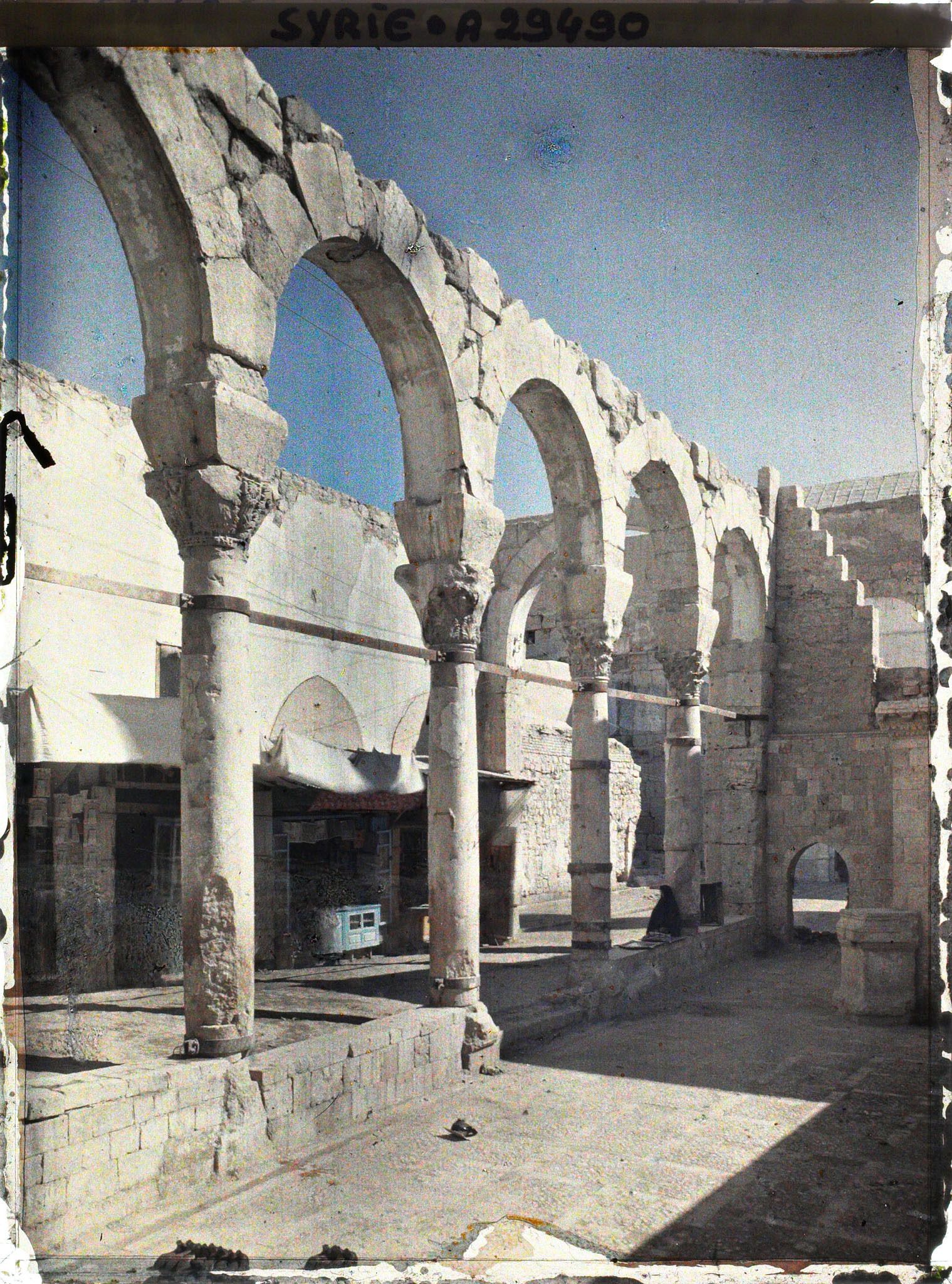Image représentant Vestiges antiques menant à la mosquée des Omeyyades