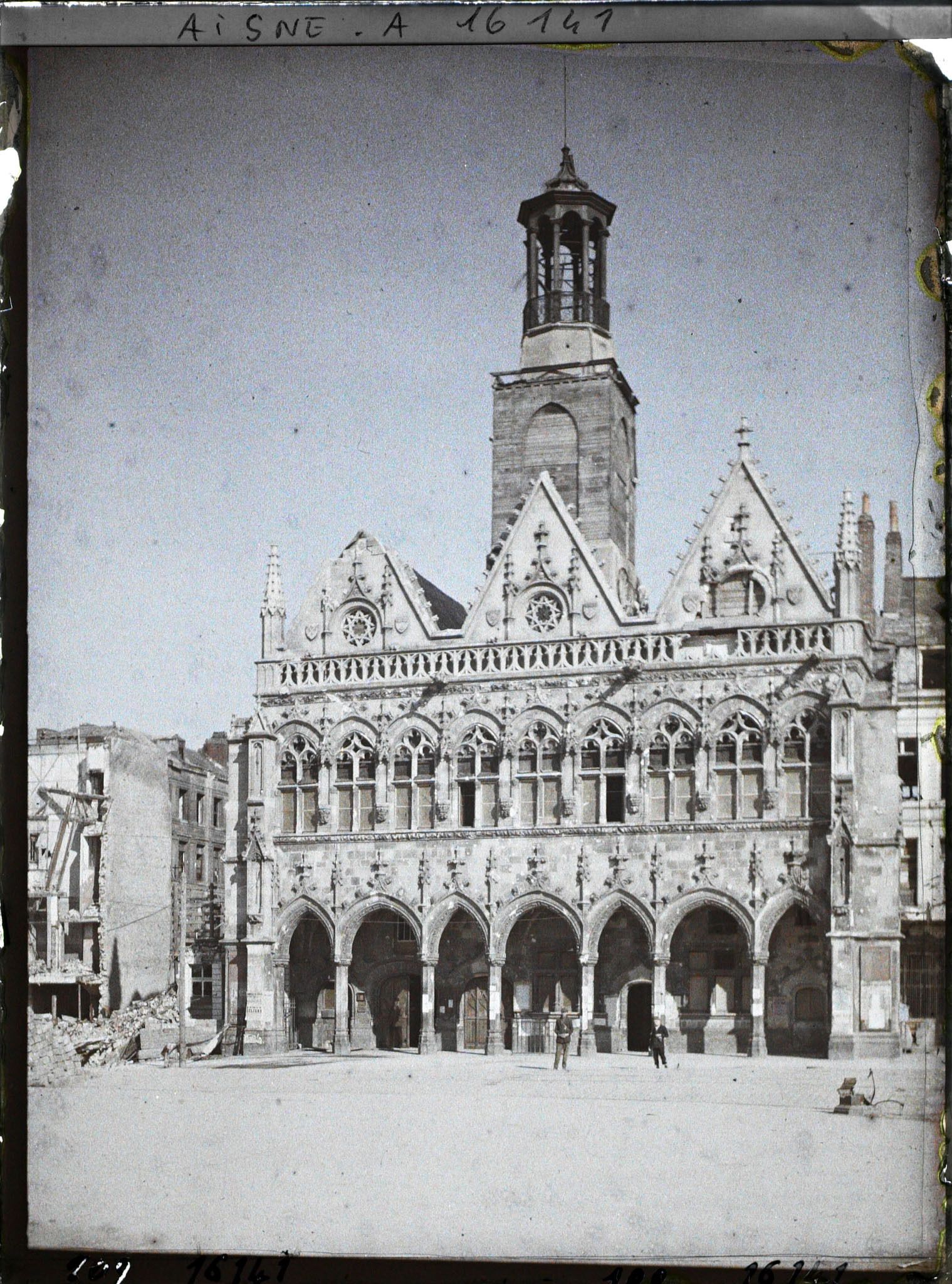 Image représentant France, St Quentin, L'Hôtel de Ville
