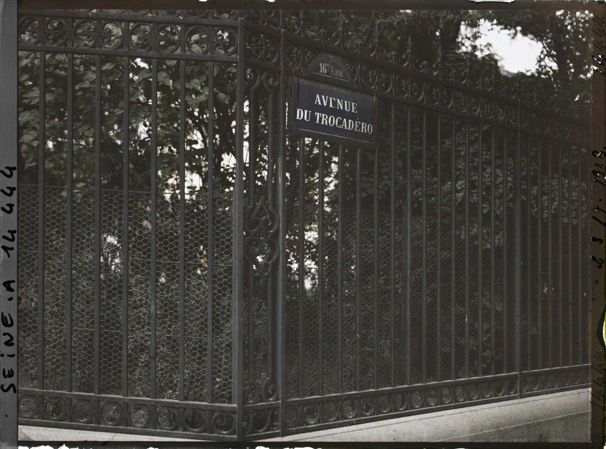 Image représentant Plaque de rue "Avenue du Trocadéro"