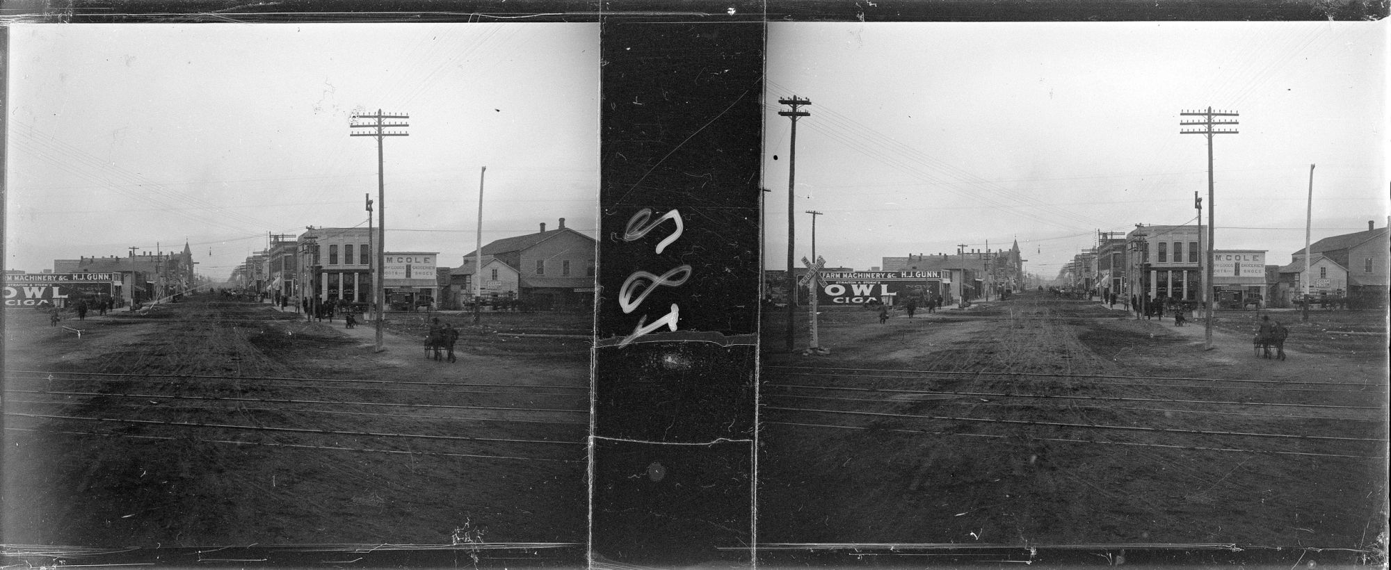 Image représentant North Washington Street, vue prise depuis le train