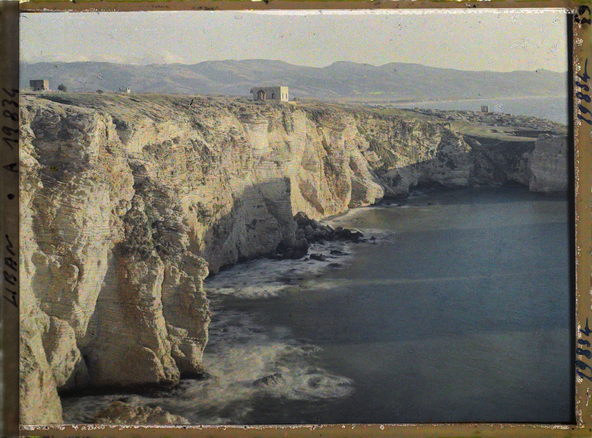 Image représentant La côte au sud de l'agglomération
