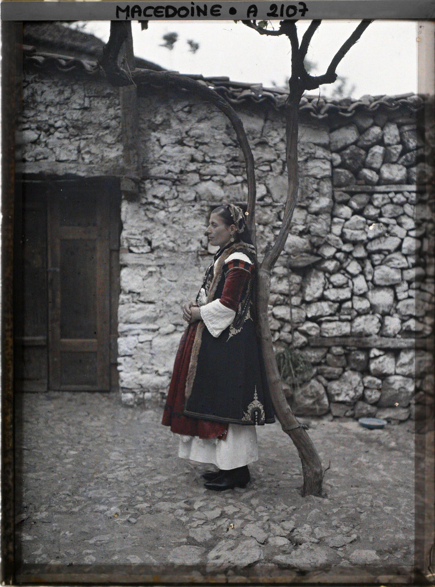 Image représentant Femme en costume d'Ohrid