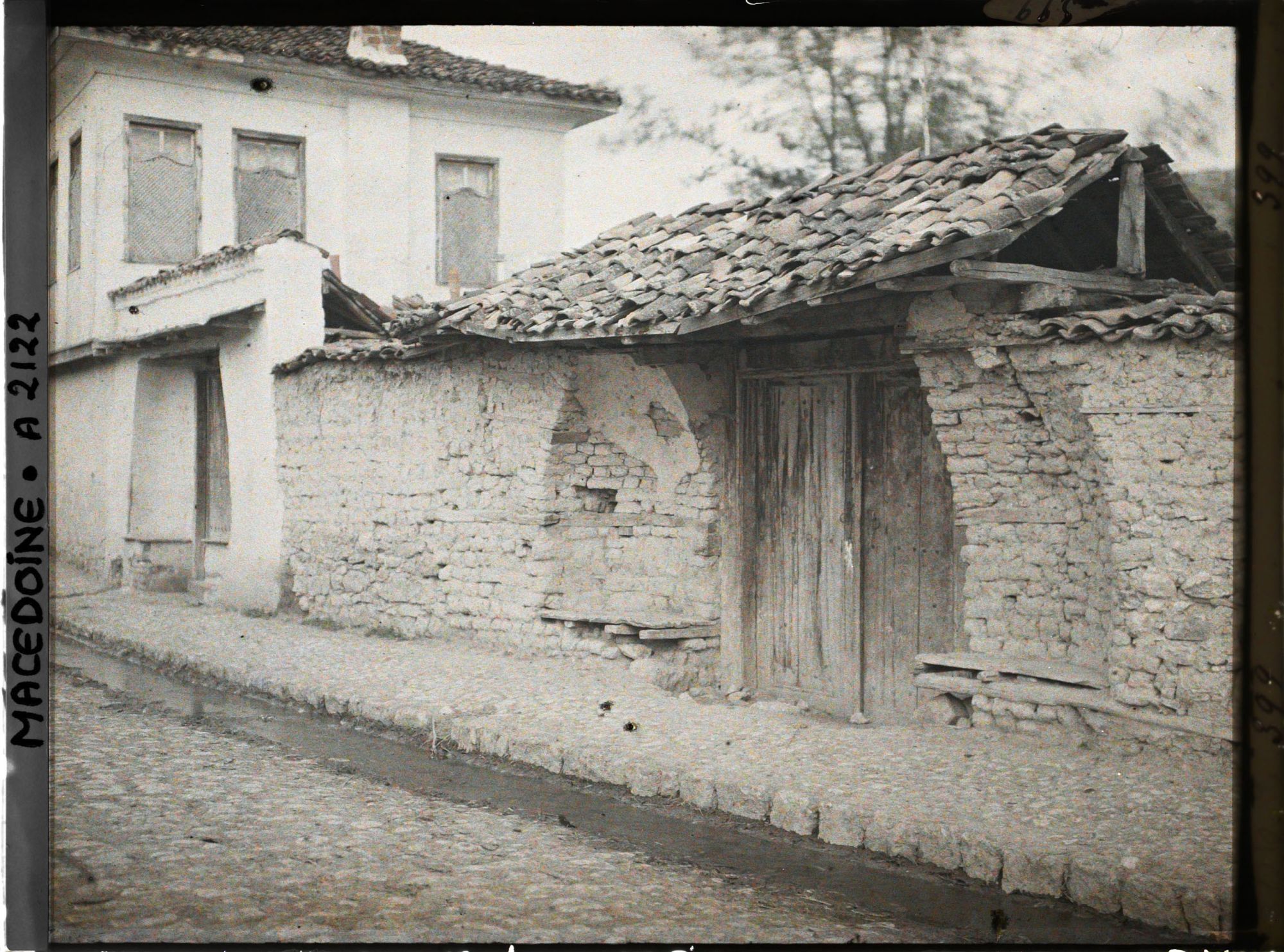 Image représentant Les mêmes portes sans personnages