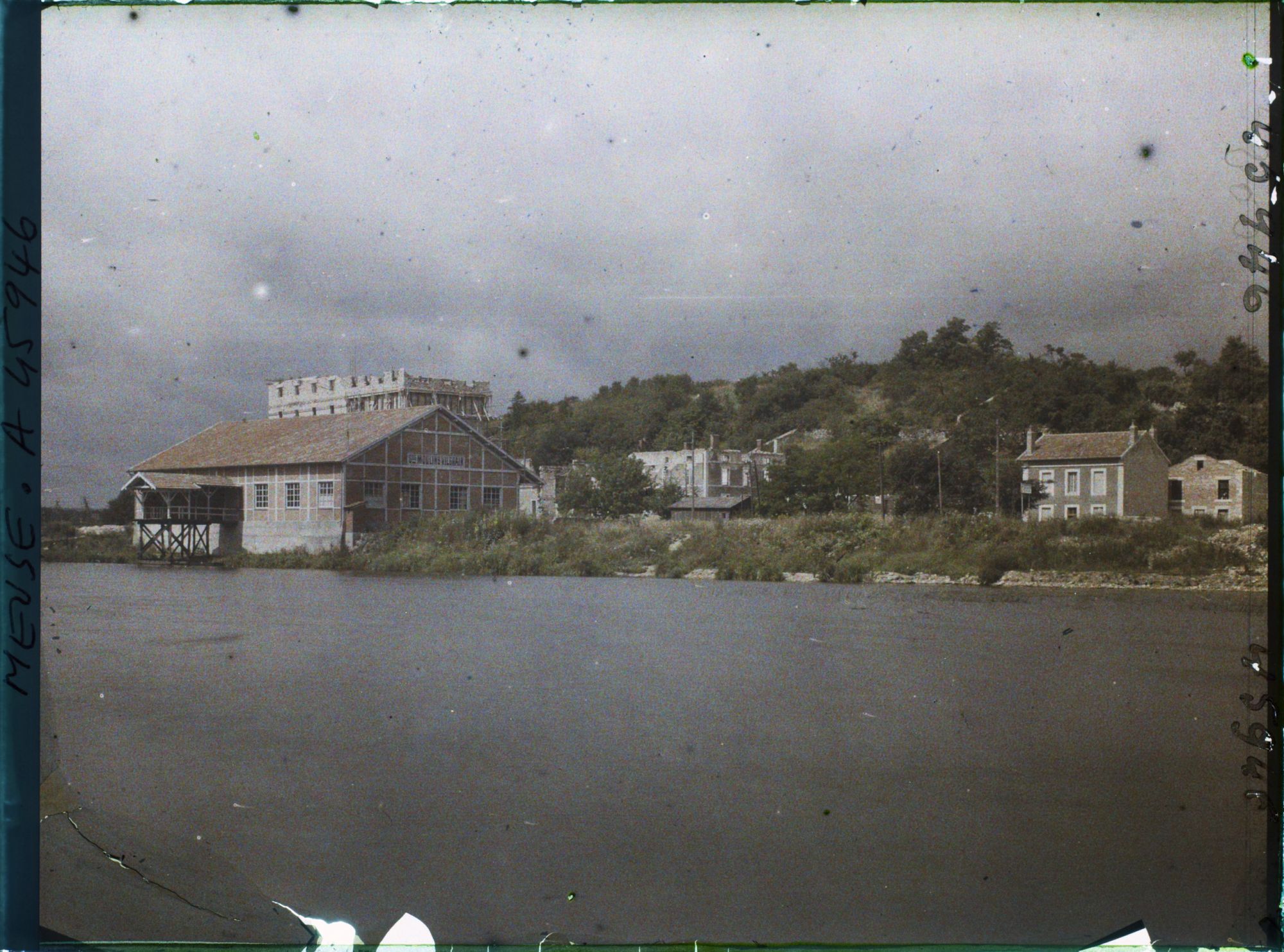 Image représentant France, St Mihiel, Les Rives de la Meuse