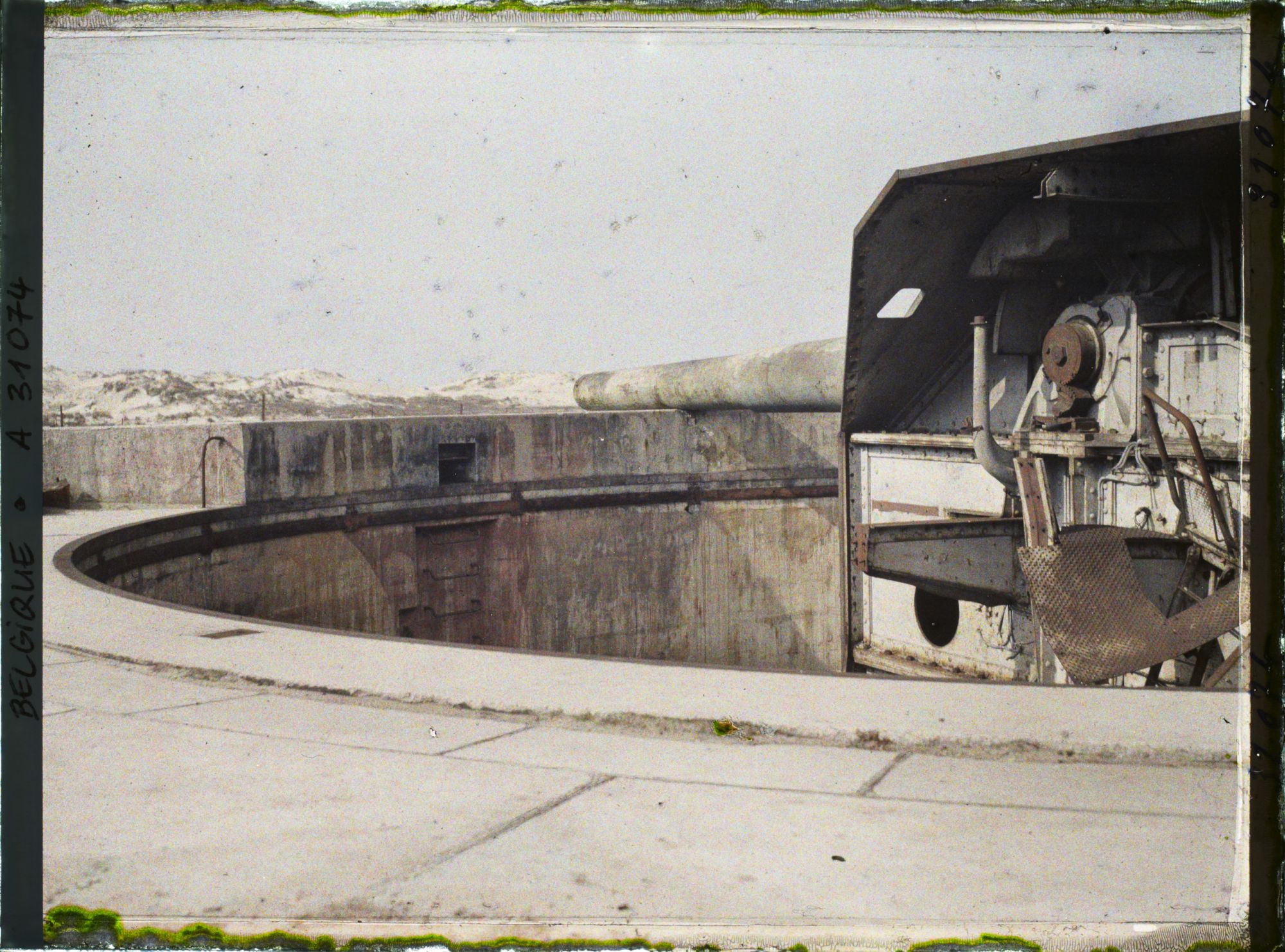 Image représentant Belgique, Knocke, Pièce pointée vers la mer dans les dunes