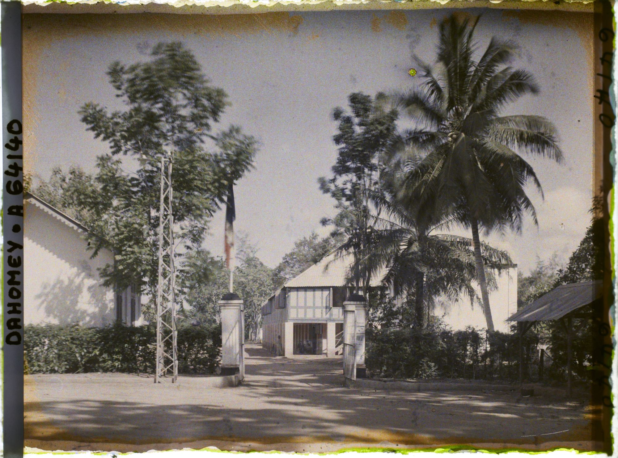 Image représentant L'entrée de l'hôpital