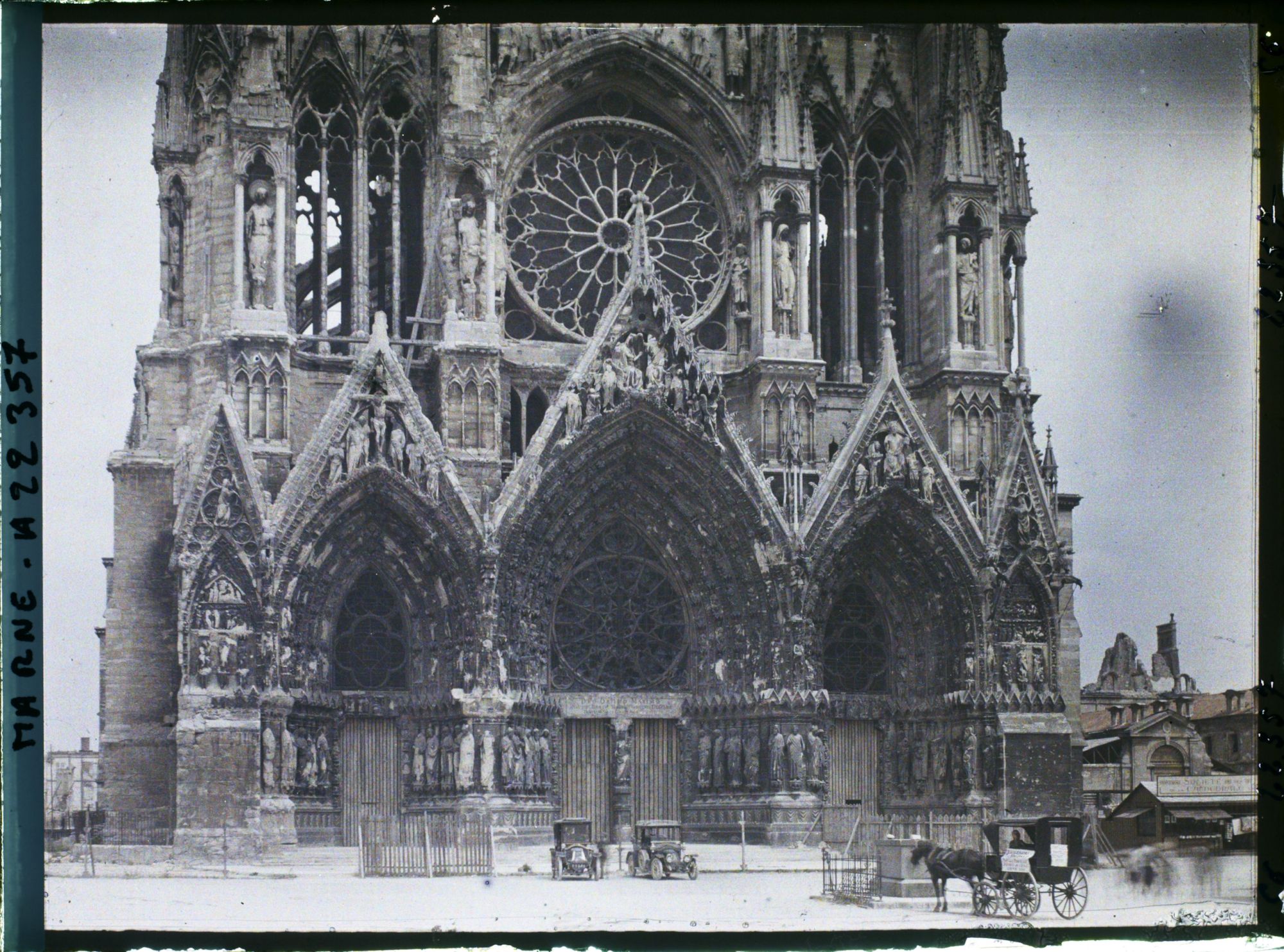 Image représentant France, Reims, Les portes de la Cathédrale