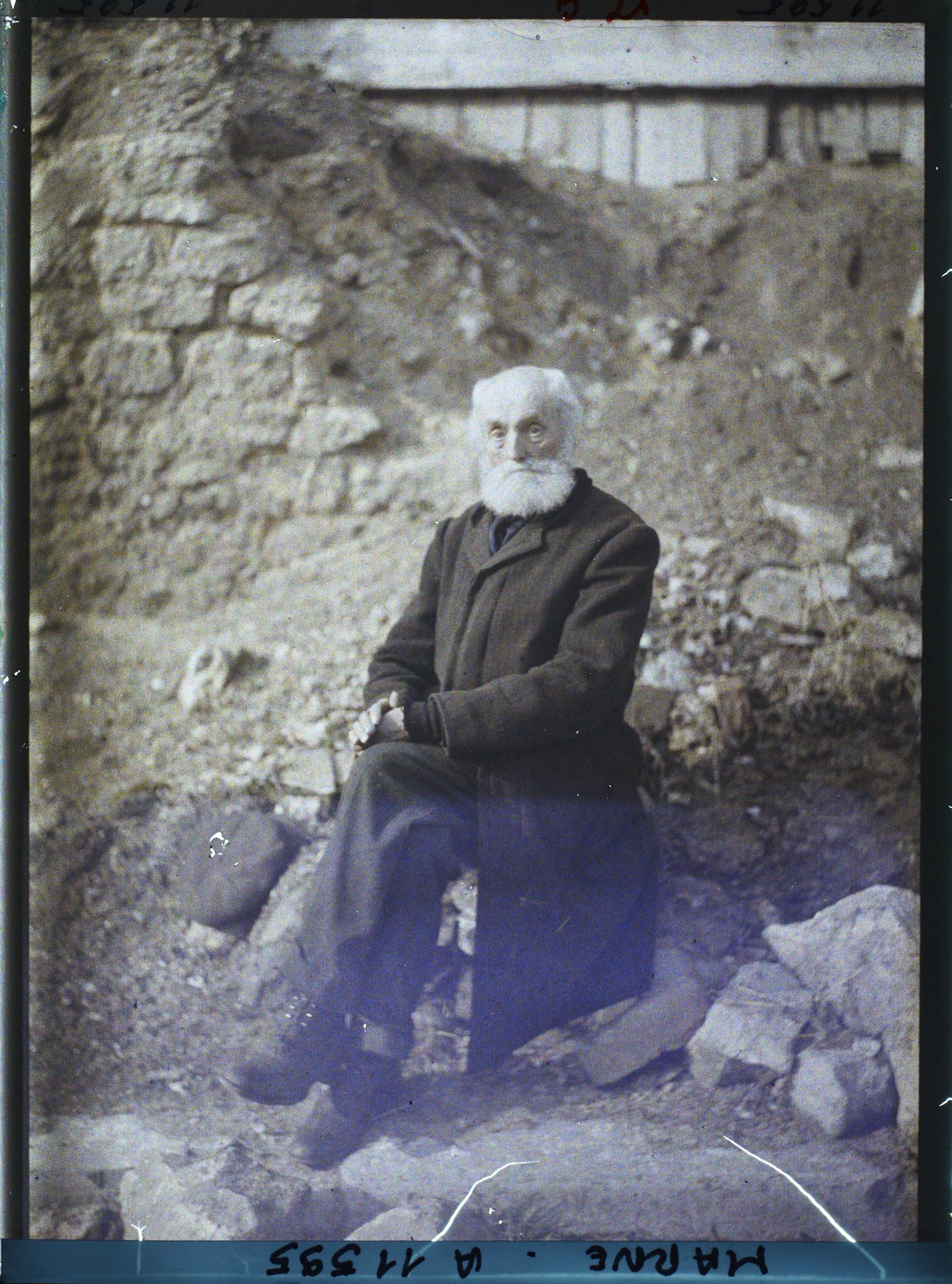 Image représentant Mr Danis (84 ans) refusant de quitter Reims depuis le début de la guerre