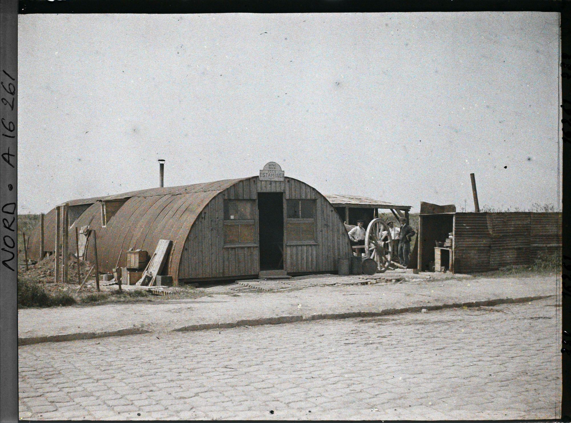 Image représentant France, Tilloy, Sur la route d'Arras, l'Estaminet reconstitué