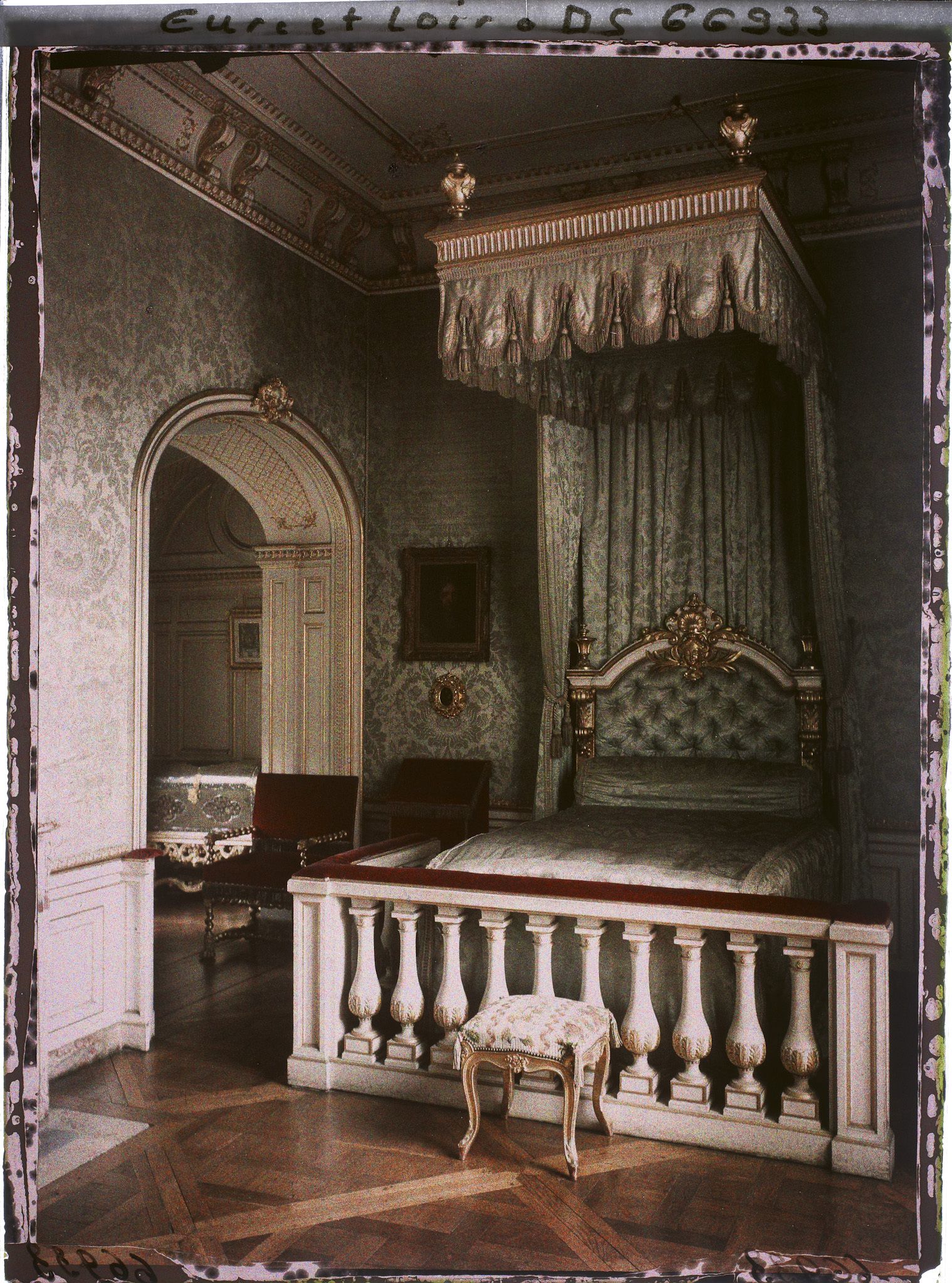 Image représentant La chambre de la marquise de Maintenon dans le logis principal du château