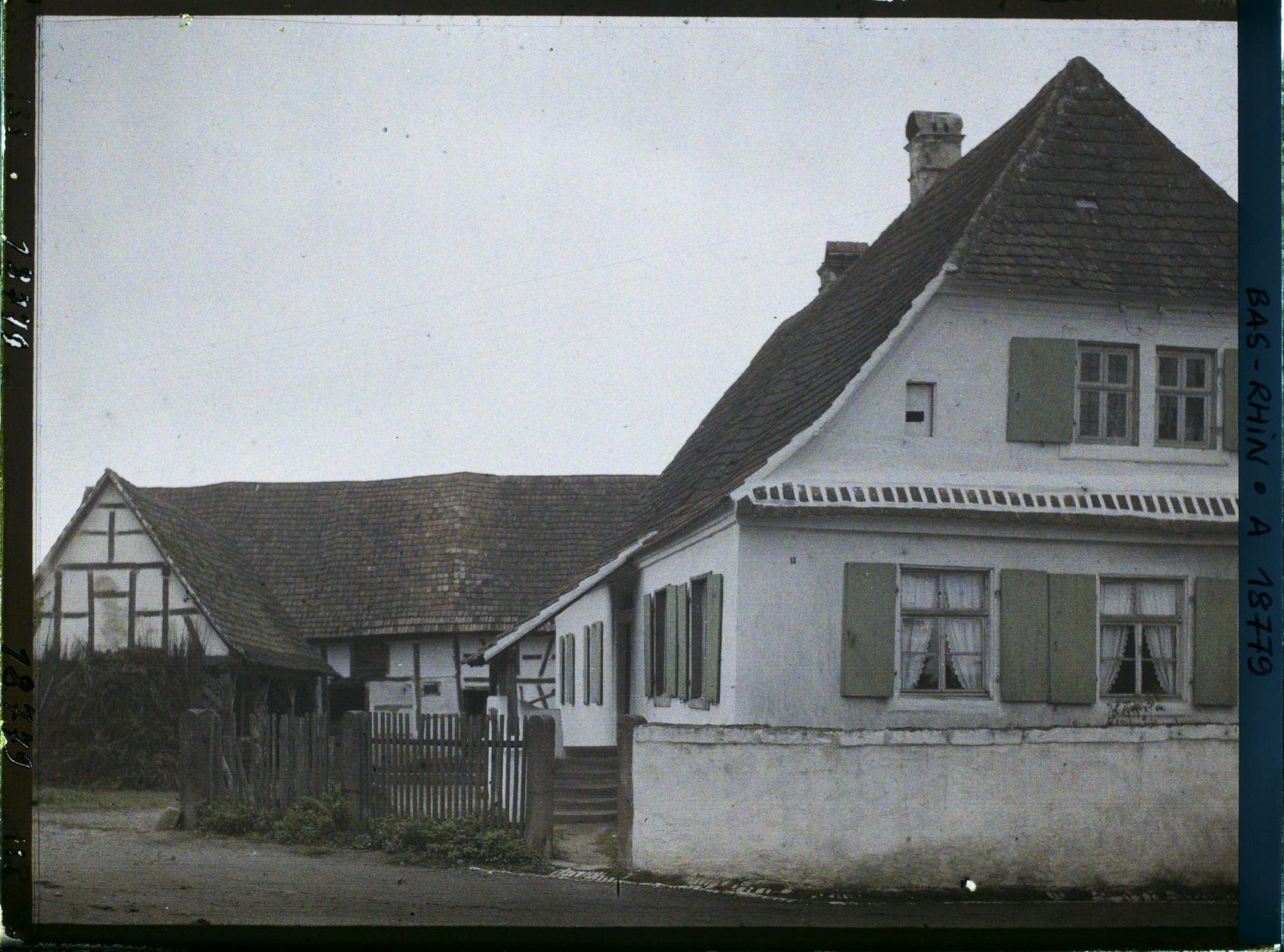 Image représentant France, Scheibenhard Env. de Lauterbourg, L'ensemble de la Maison et de la Cour de ferme