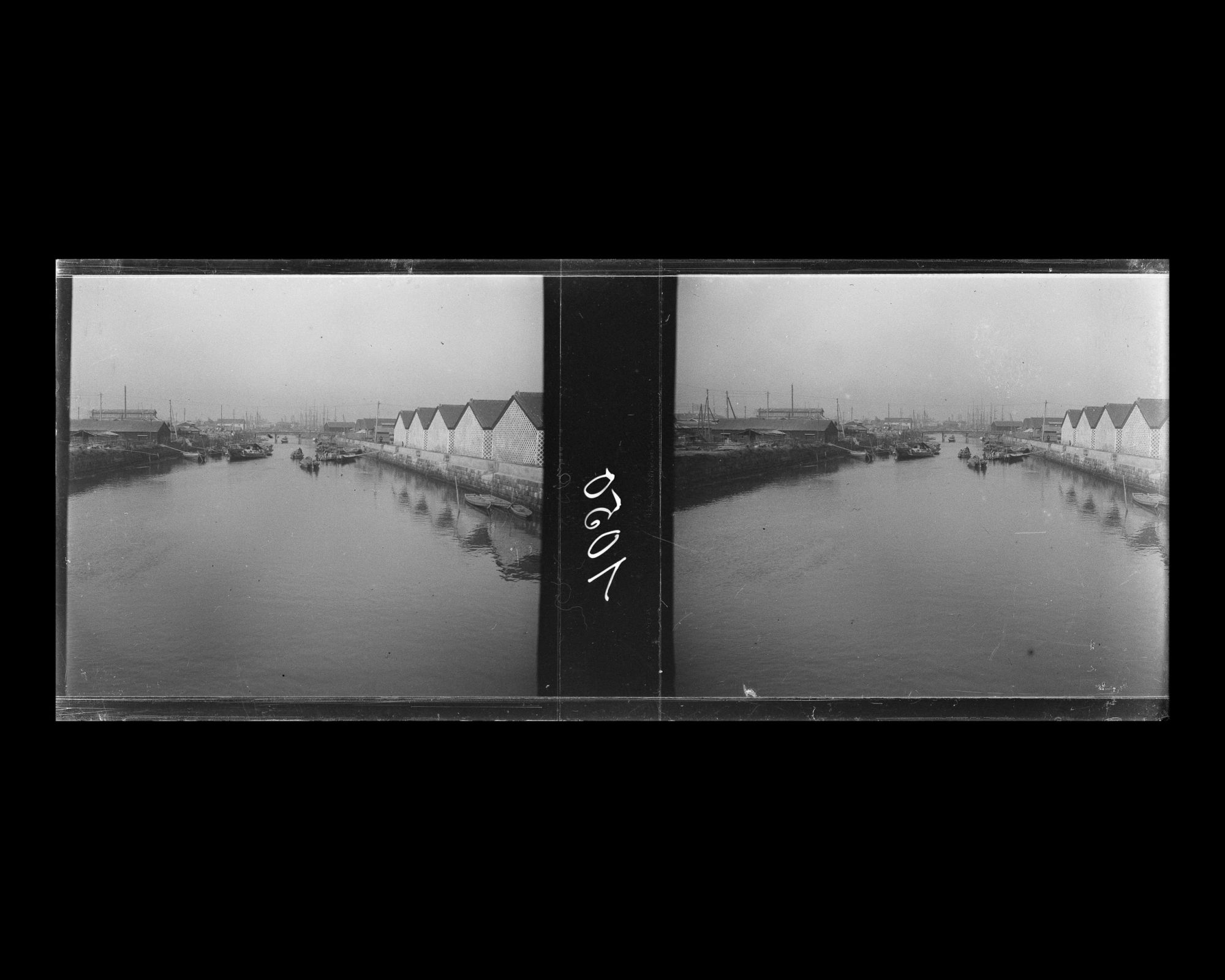 Image représentant Une rivière ou un canal