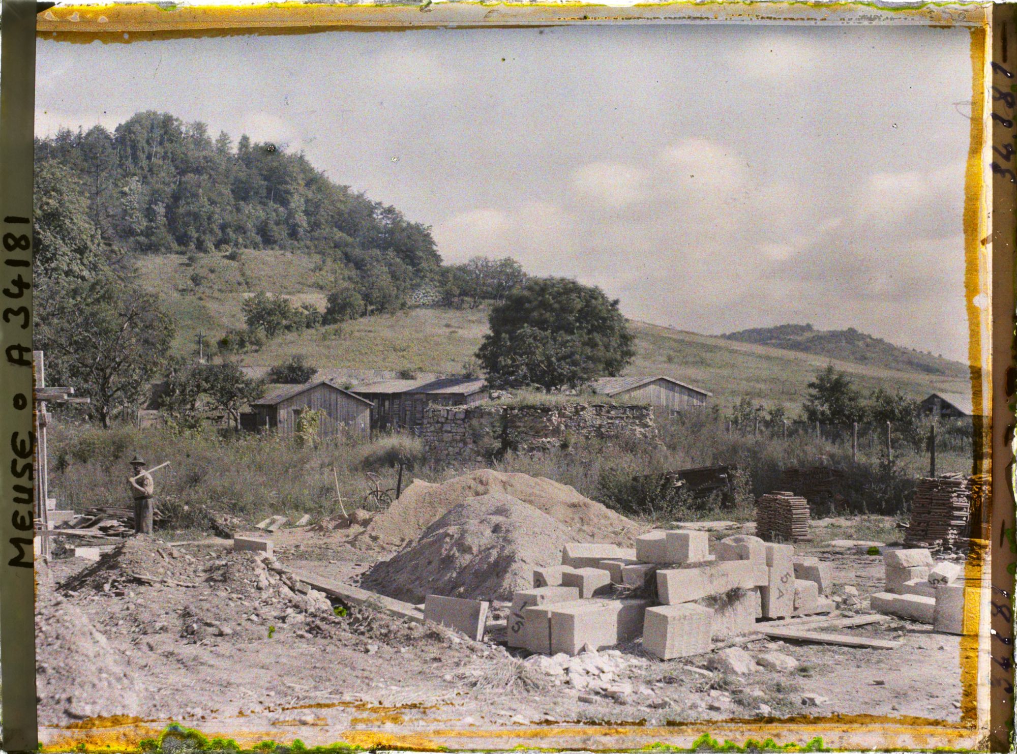 Image représentant France, Apremont, Les Hauts de Meuse vus d'Apremont vers le Nord