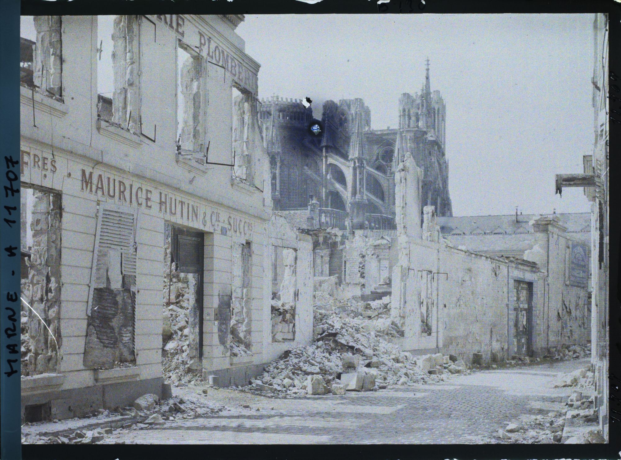 Image représentant France, Reims, Contre jour rue Eug. Desteuque