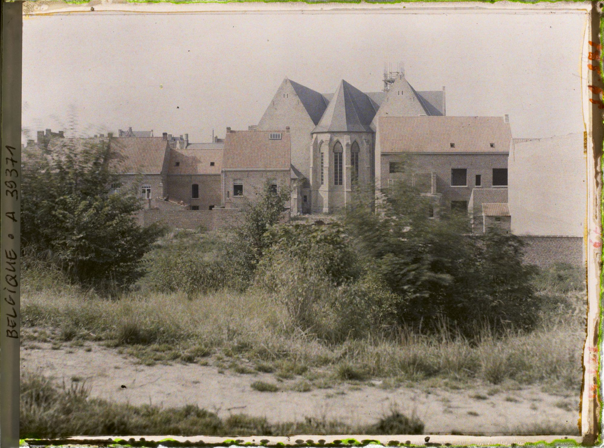 Image représentant Belgique, Ypres, Une vue s/ l'Abside de St Pierre