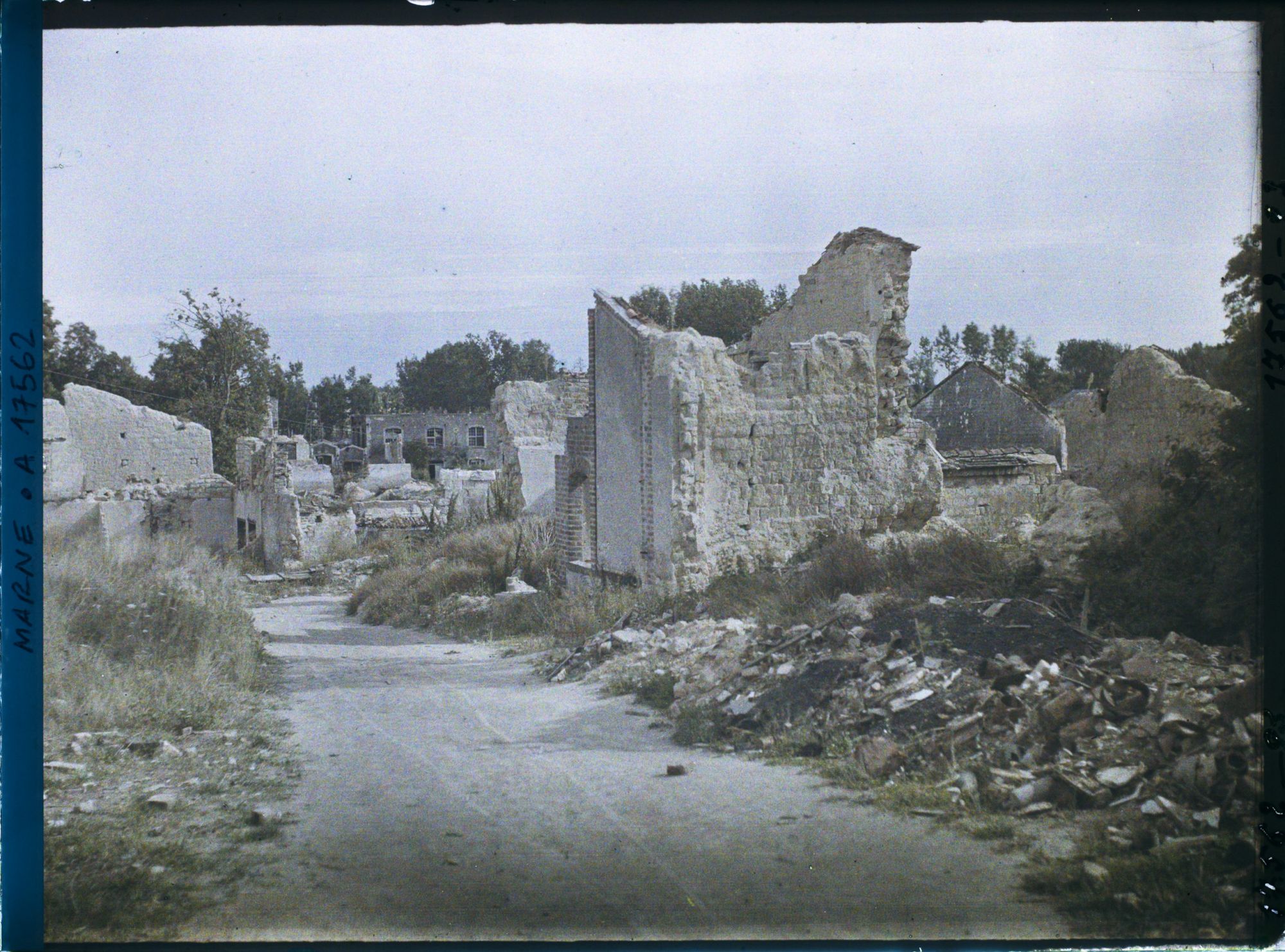 Image représentant France, Epoye, Ruines près de la Suippe